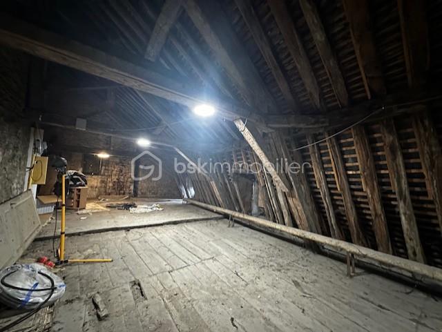 d7b7cc61-c9e1-49b1-8530-8ccde18fcda2.jpg