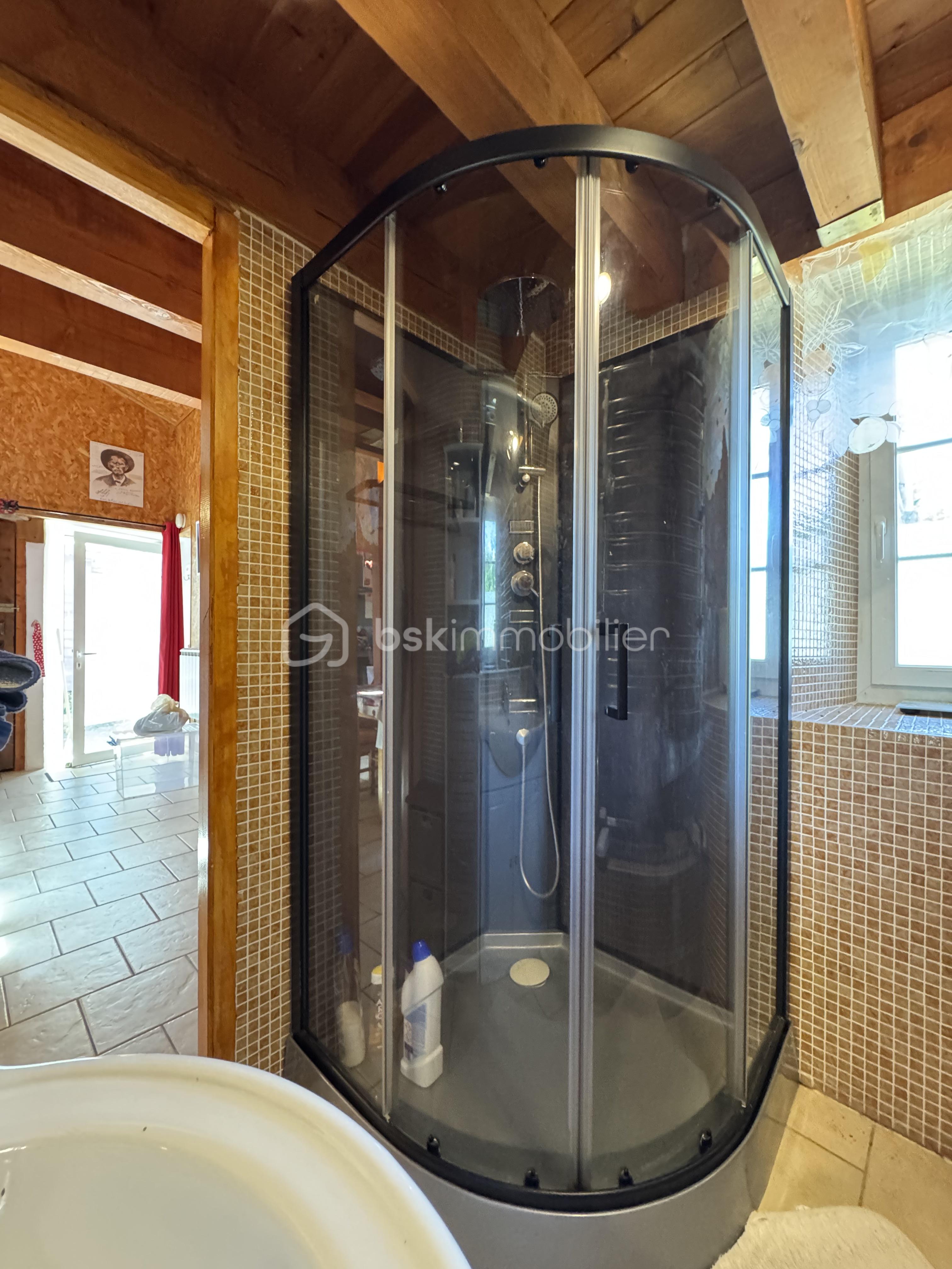Maison de 44 m² - salle d'eau douche.jpeg