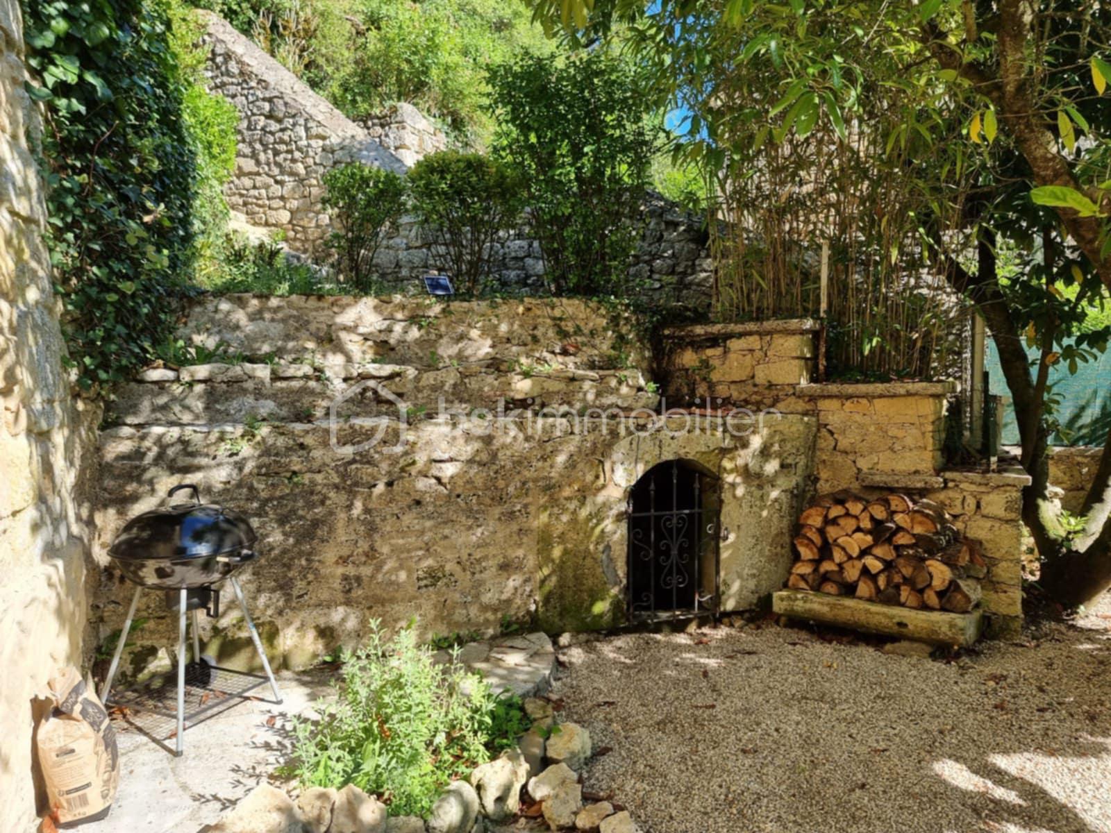 Maison en pierre de 129 m² - b8b2e6ee-43f3-455c-b1a7-0d43aa33b055.jpg