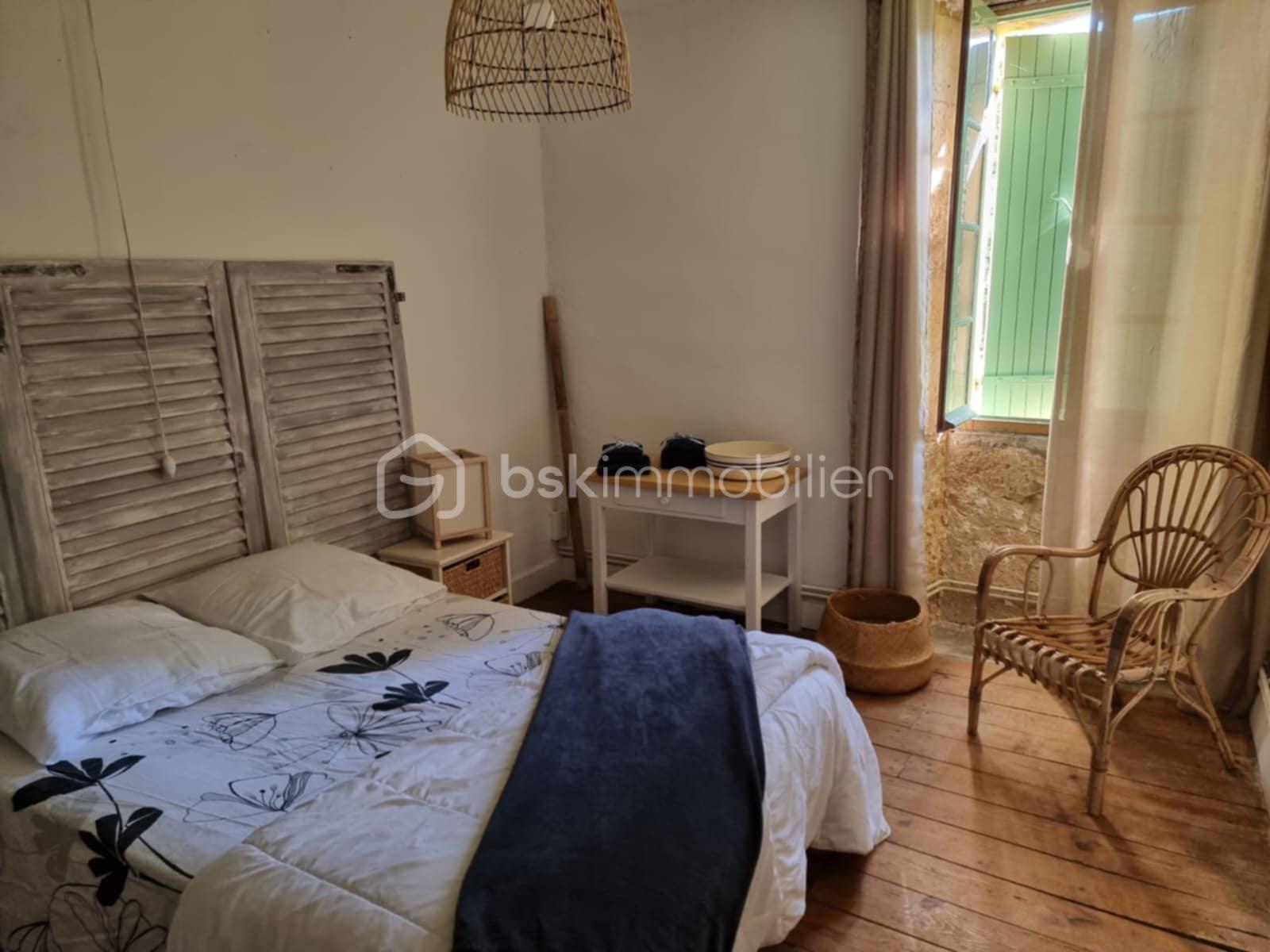 Maison en pierre de 129 m² - 8d16dccc-1b5c-4e23-933b-a9492321ad53.jpg