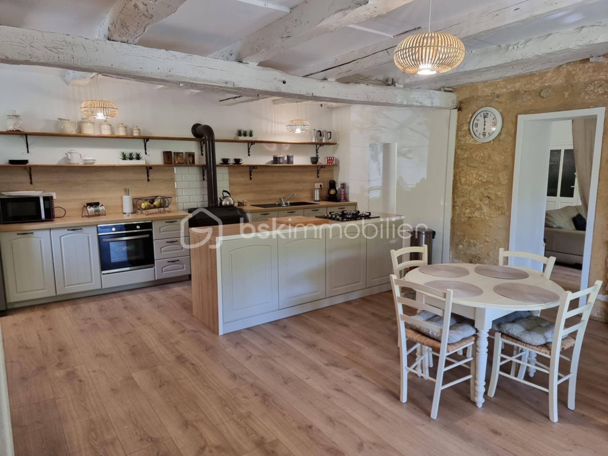 Maison en pierre de 129 m² - e5efb46d-b911-42ae-85cc-5bce3935db5b.jpg