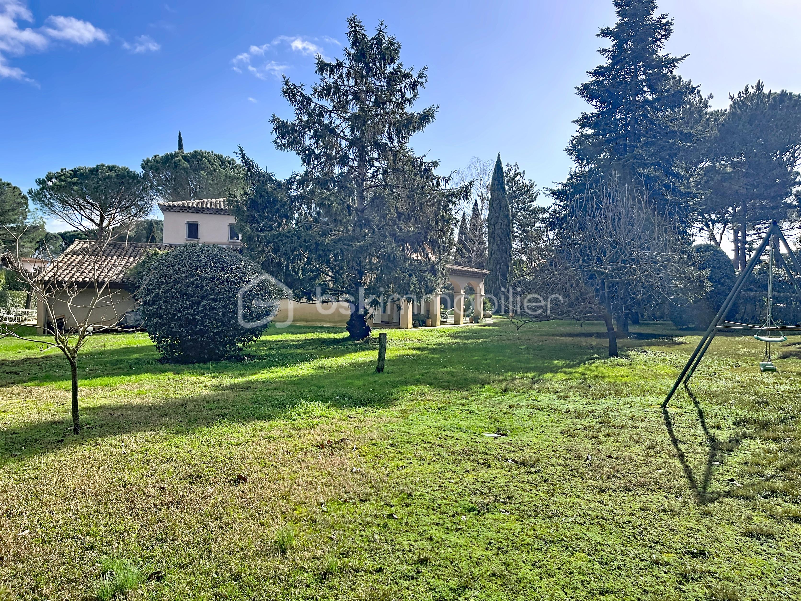 Maison de 180 m² - Jardin arrière.jpg