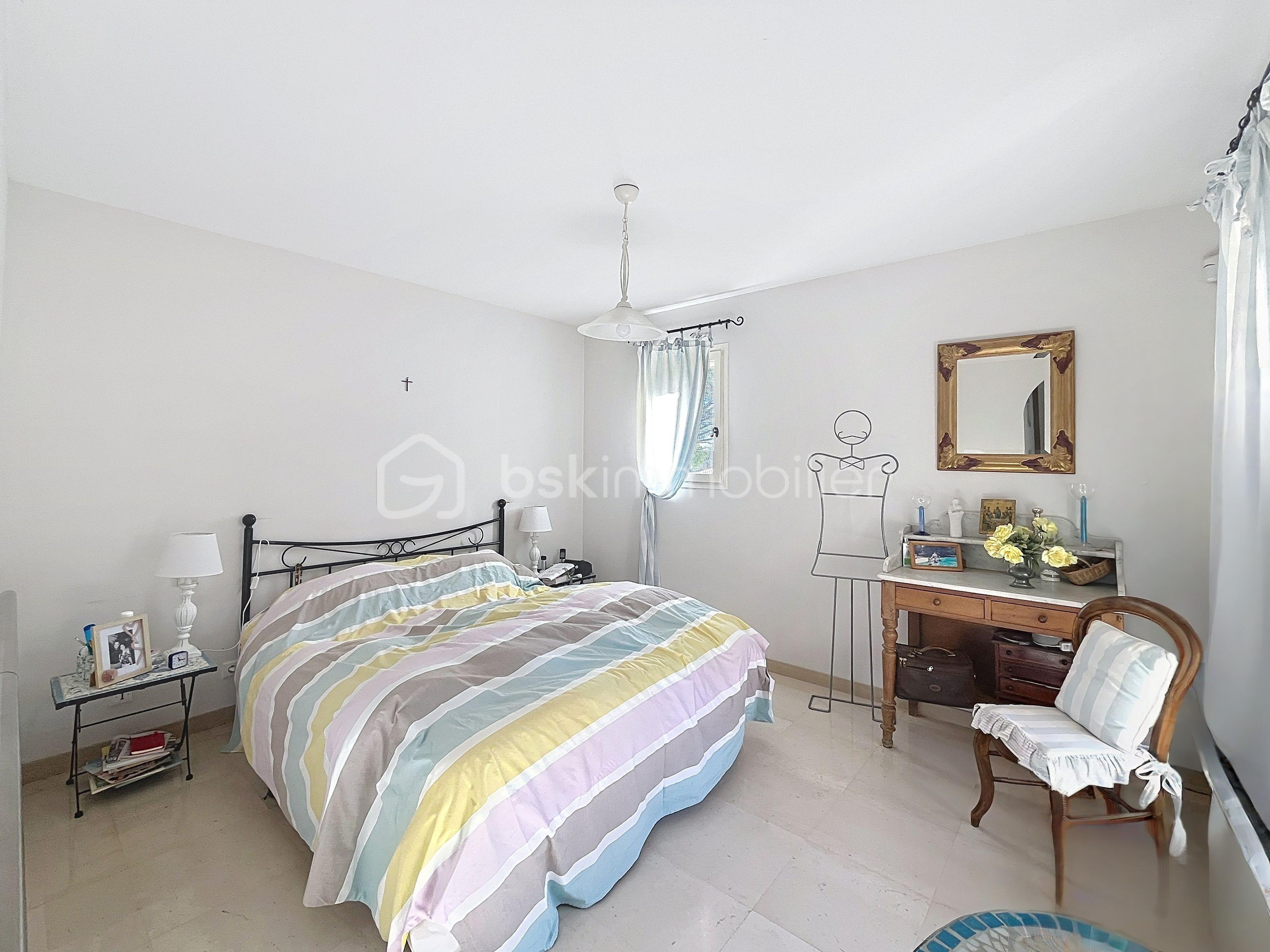 Maison de 180 m² - Chambre 4 - 2.jpg