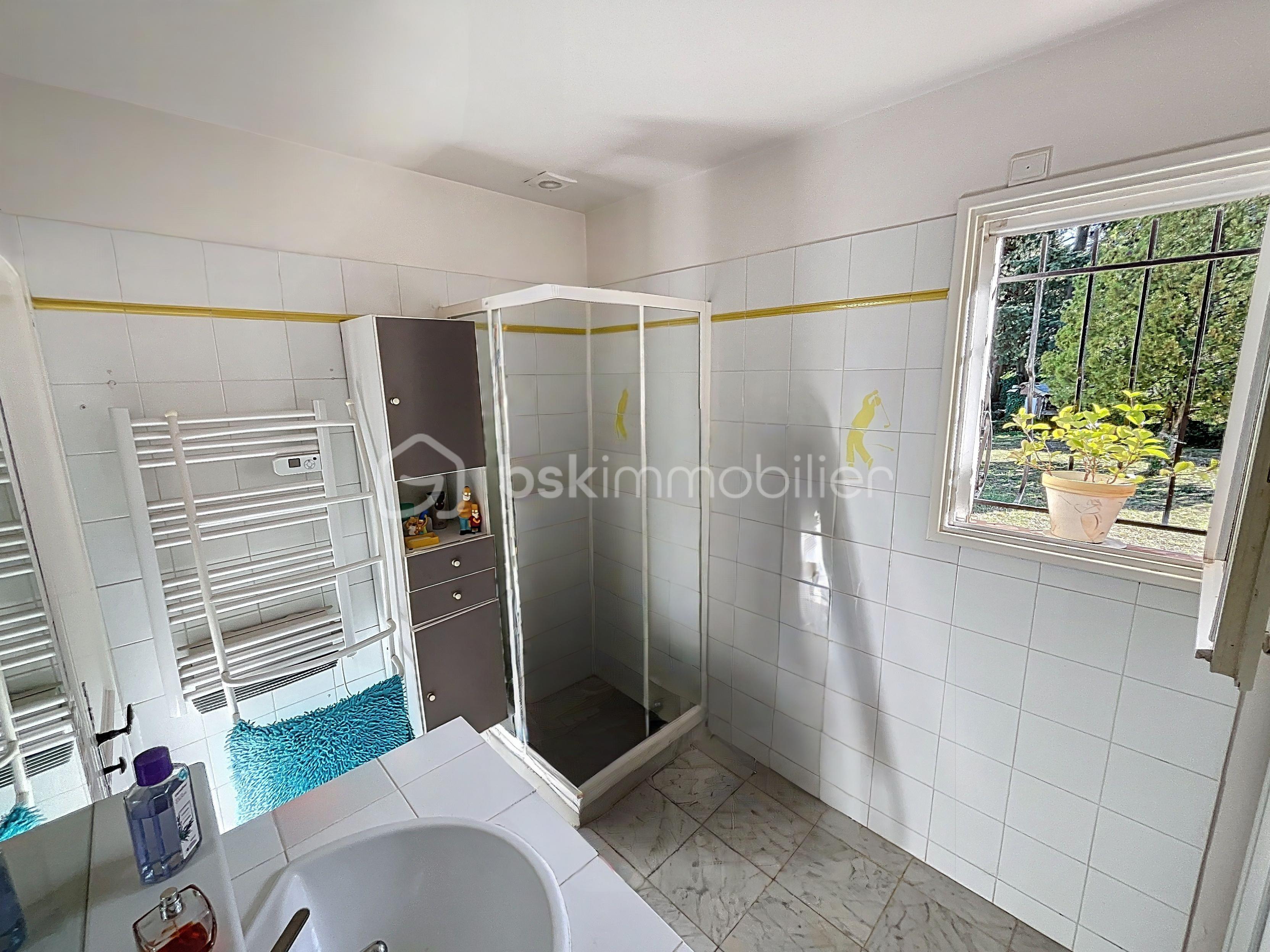 Maison de 180 m² - Salle d'aeu 1.jpg