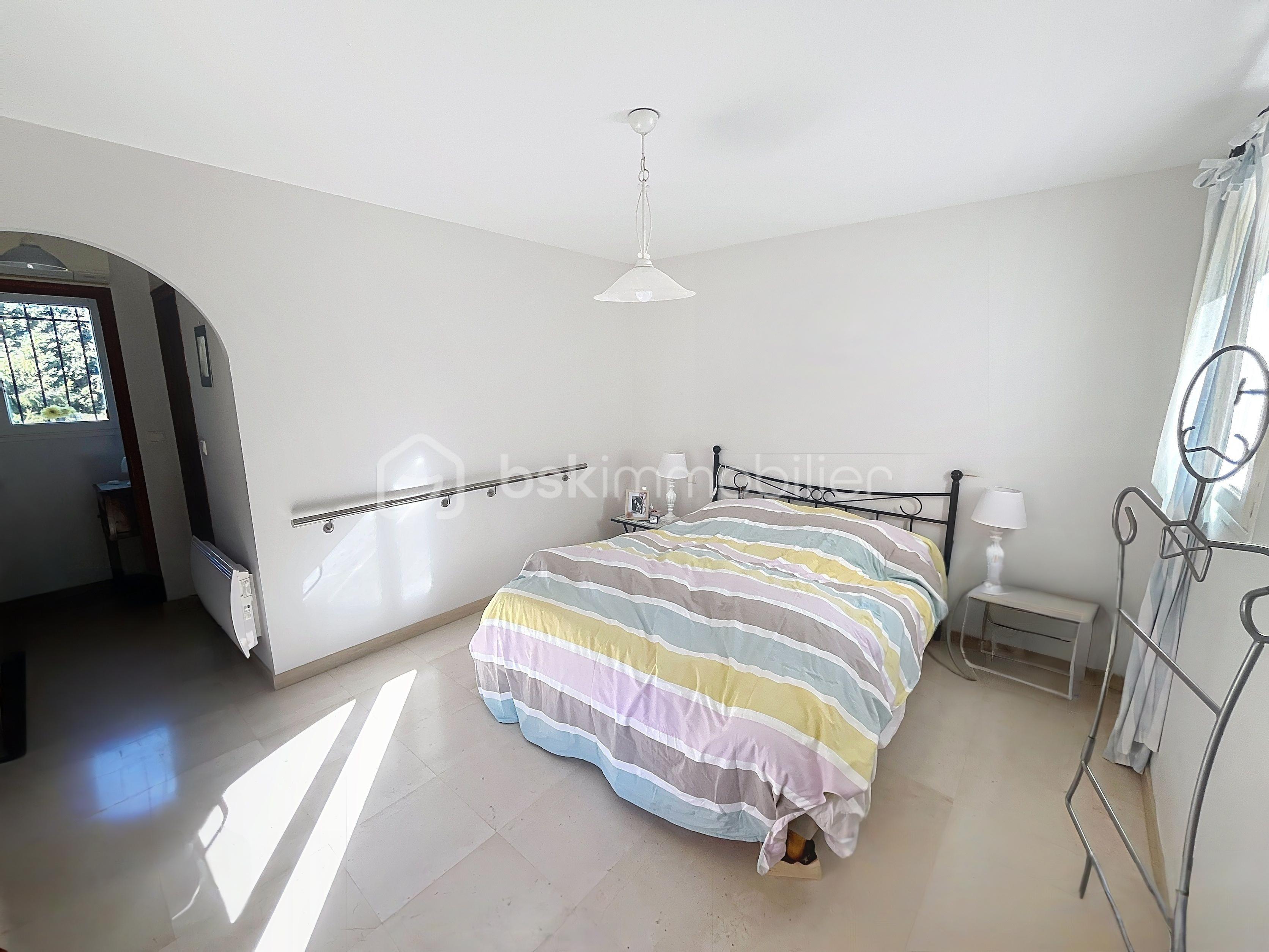 Maison de 180 m² - Chambre 4.jpg