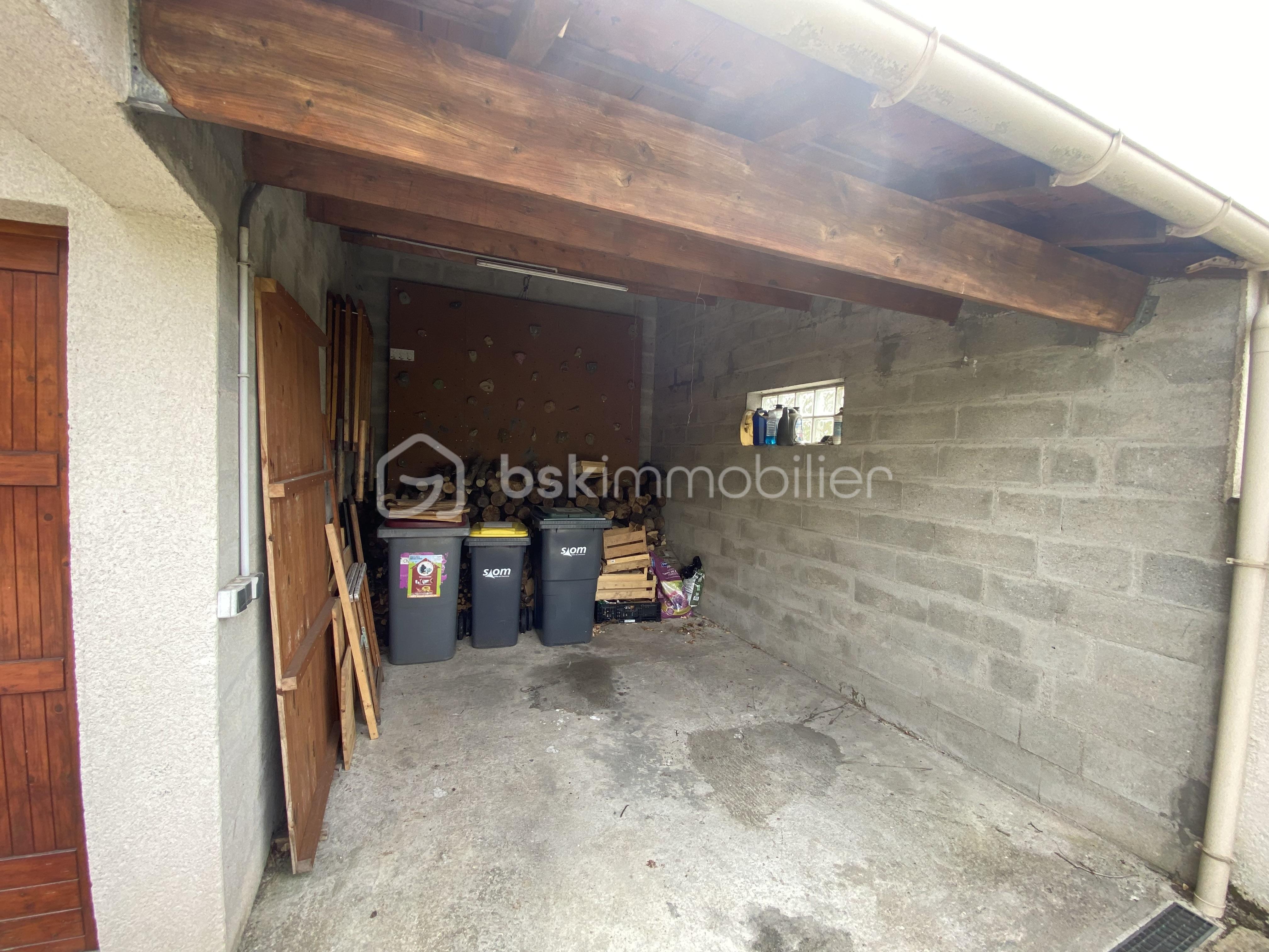 Maison de 110 m² - carport 2.JPG