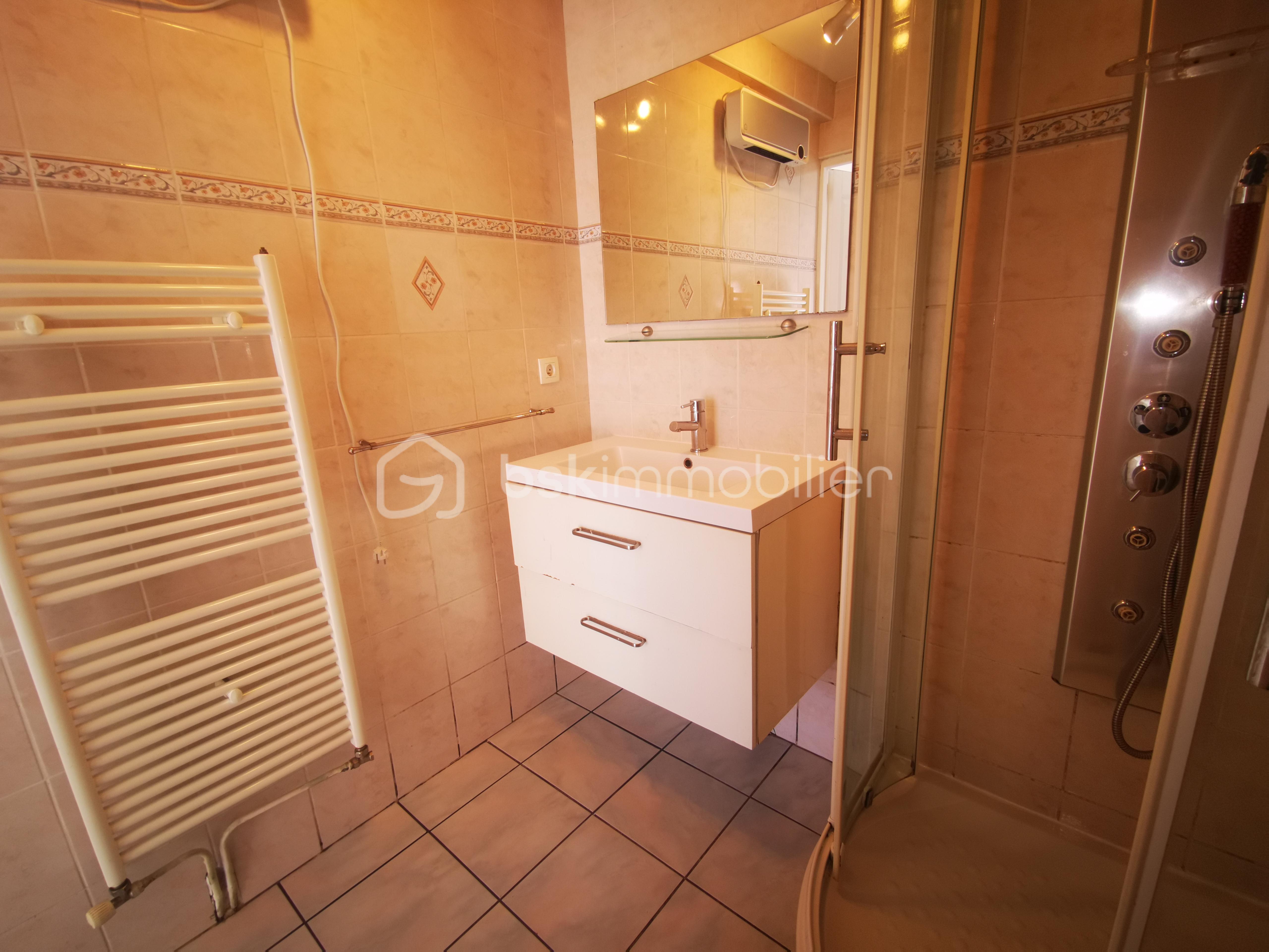 MAISON DE VILLAGE PIERRE CHATEL (14).jpg