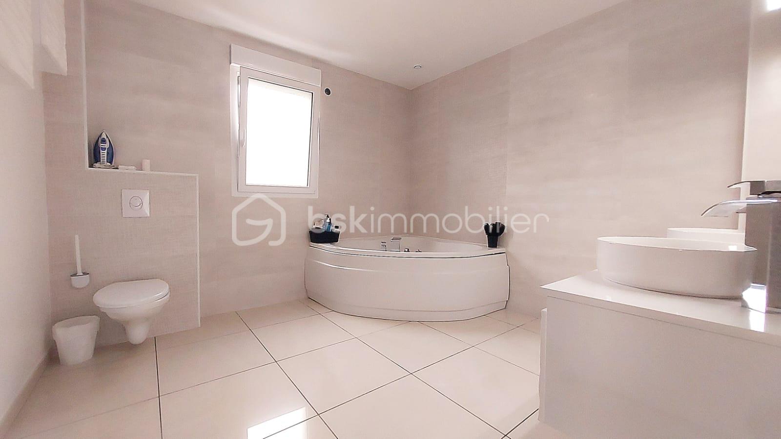 Maison de 219 m² - WhatsApp Image 2025-10-10 at 17.04.02 (4).jpeg