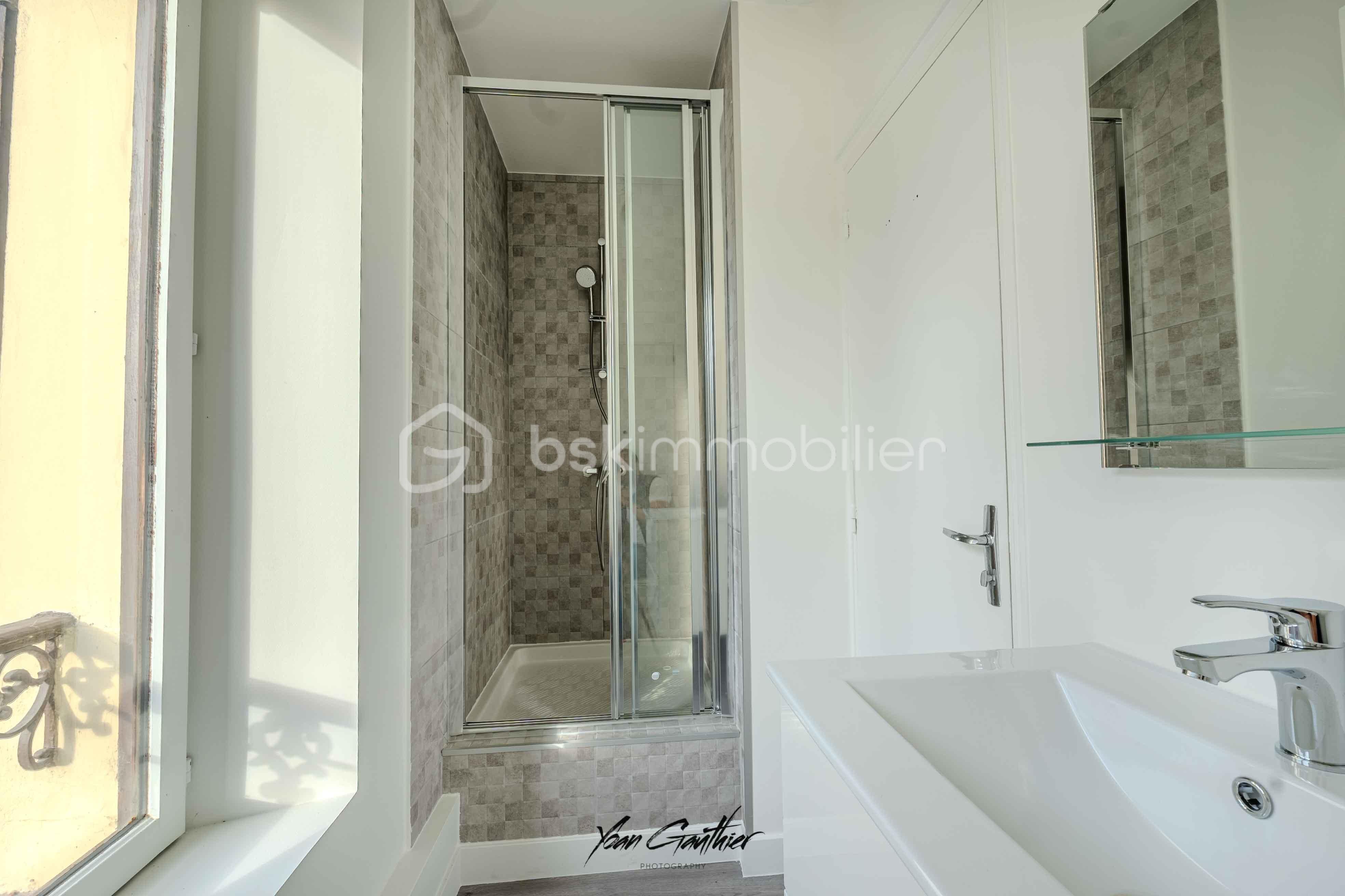 Appartement de 26 m² - diot HDR-8.jpg