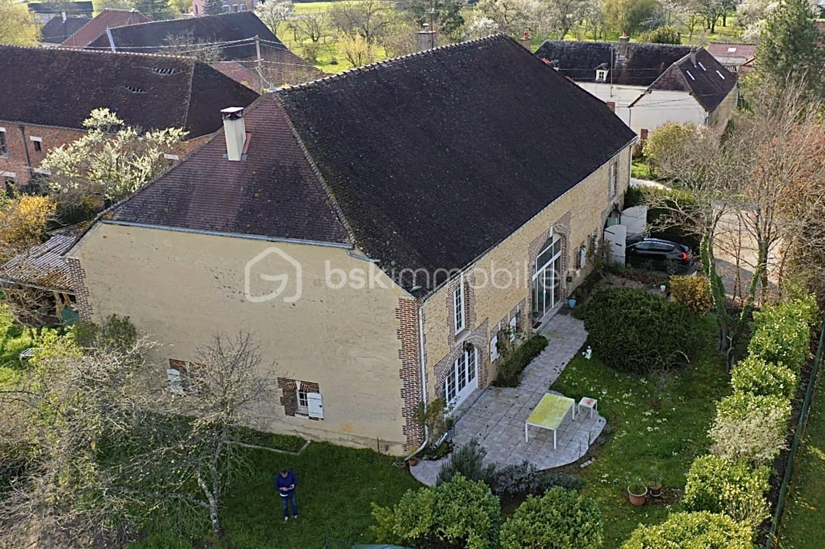 Maison traditionnelle de 223 m²
