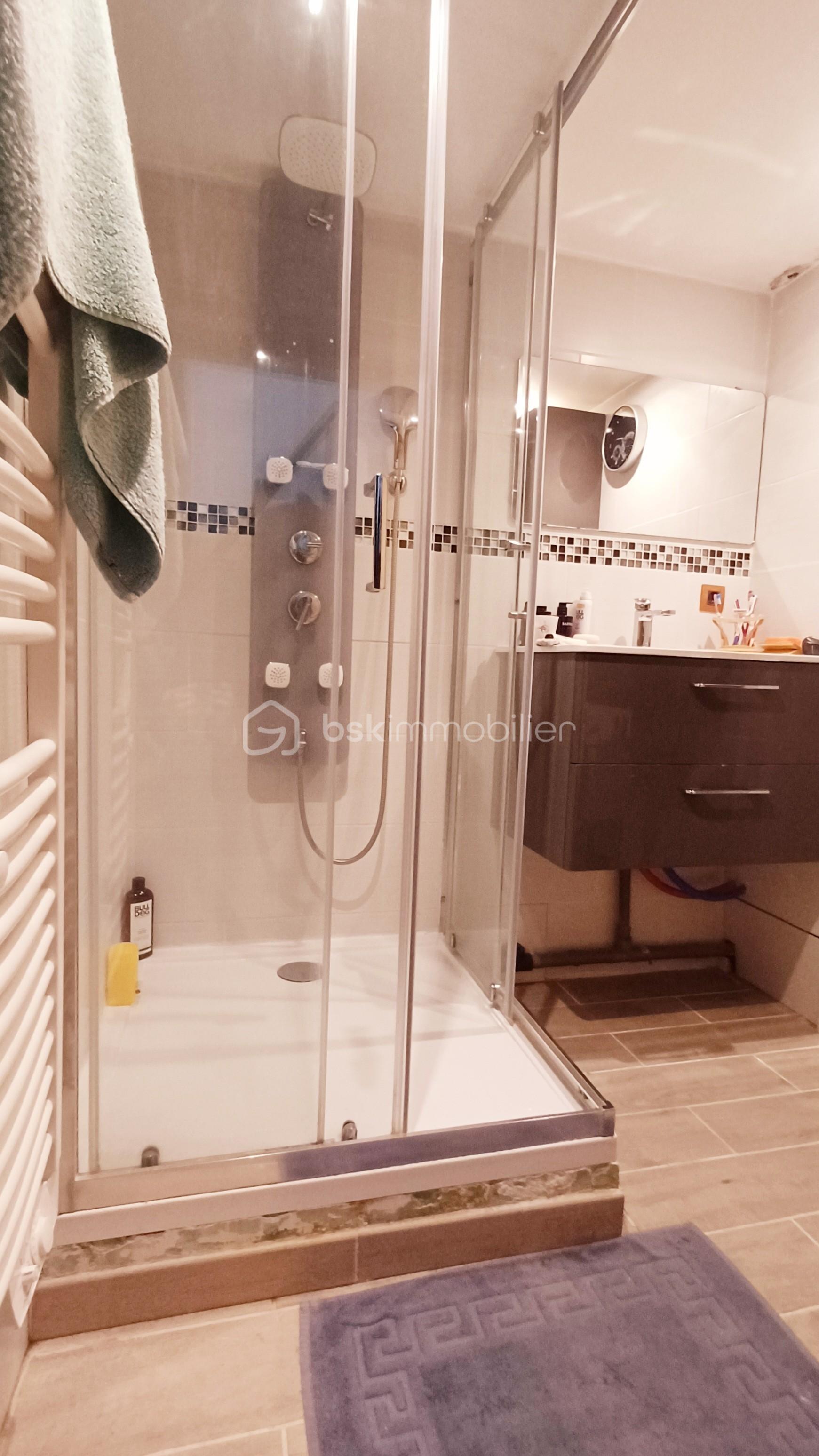 Maison de 90 m² - 0b72dcde-9b83-4823-9ce5-a8c486a0bfbe.jpg