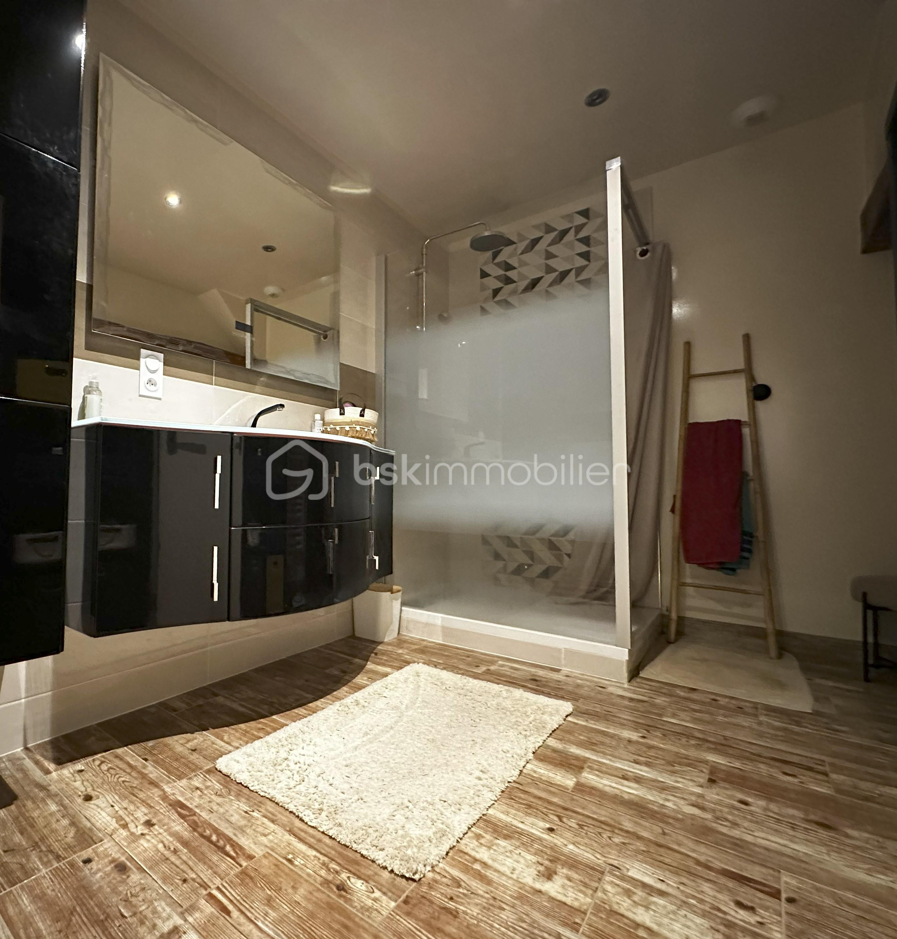 Maison de 101,97 m² - Salle d'eau.jpg