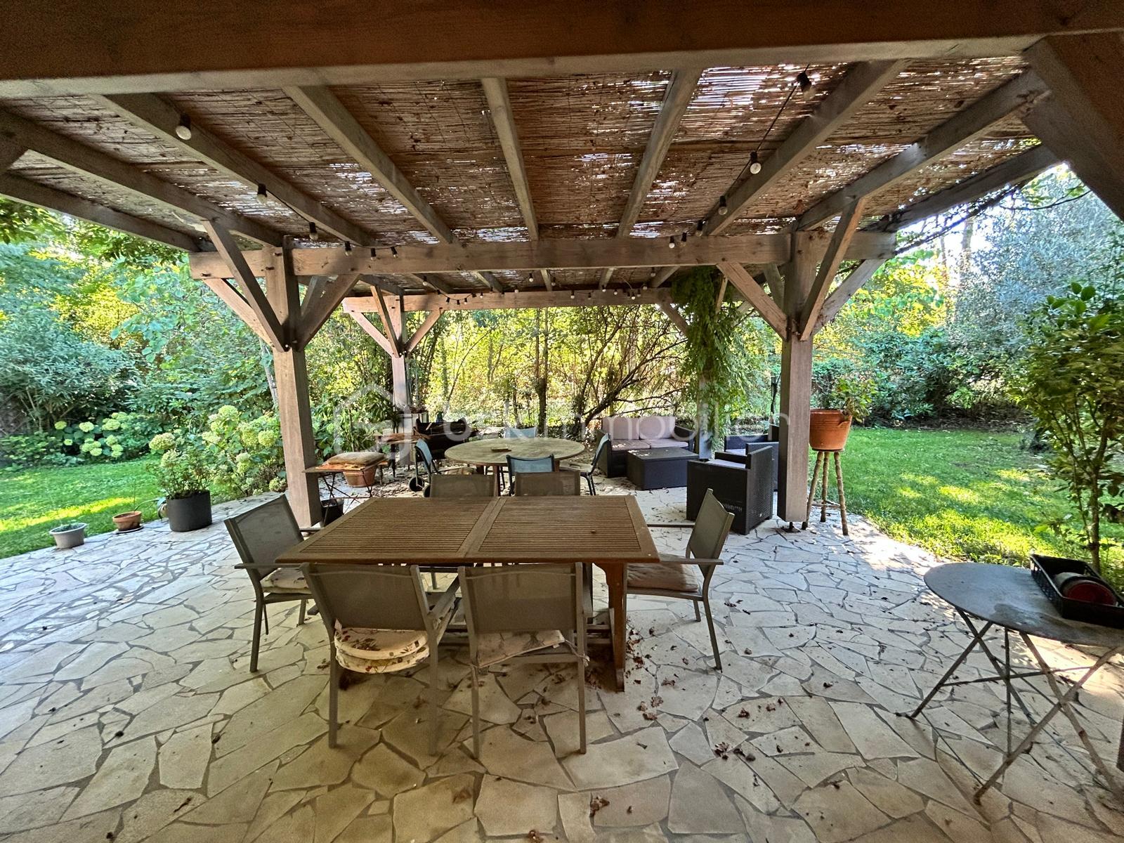Maison contemporaine de 208 m² - CH28.jpg