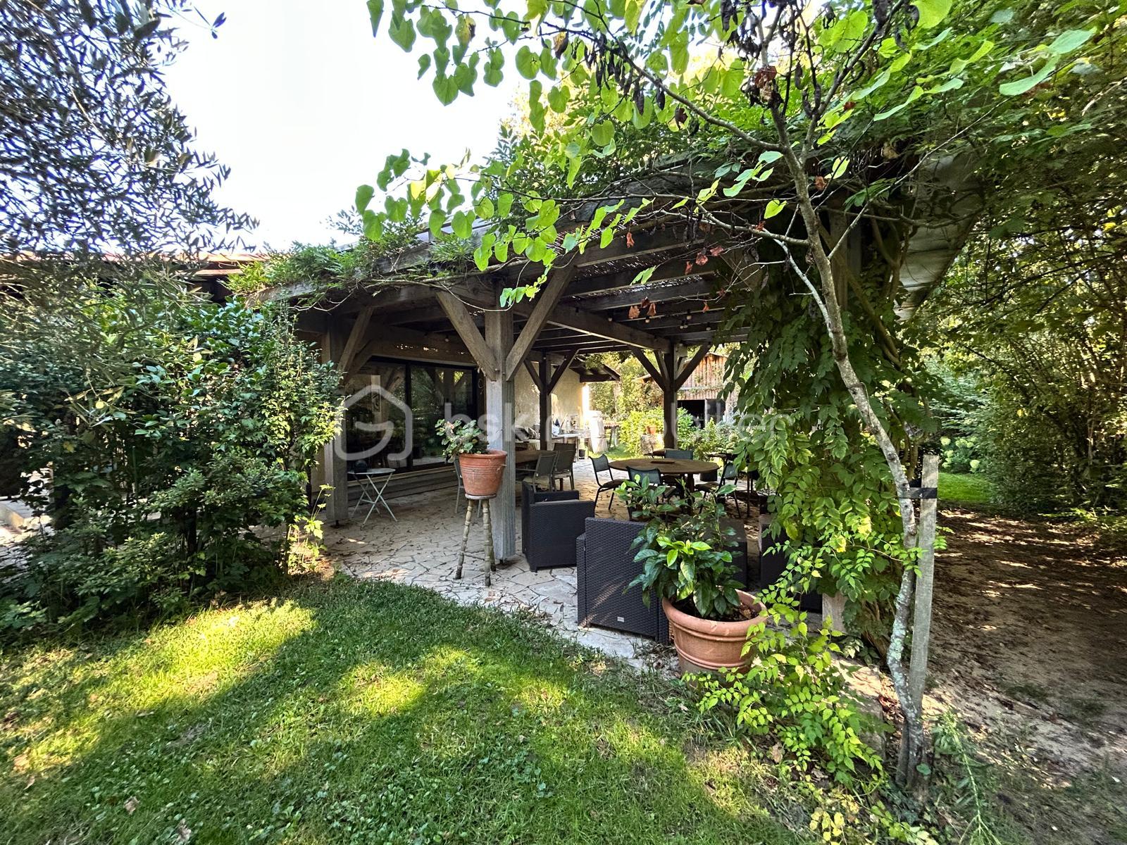 Maison contemporaine de 208 m² - CH6.jpg