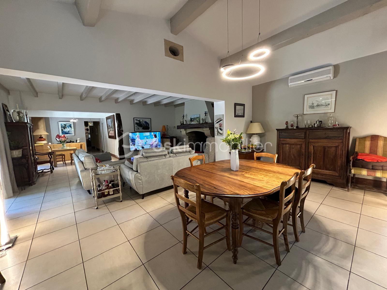 Maison contemporaine de 208 m² - CH23.jpg