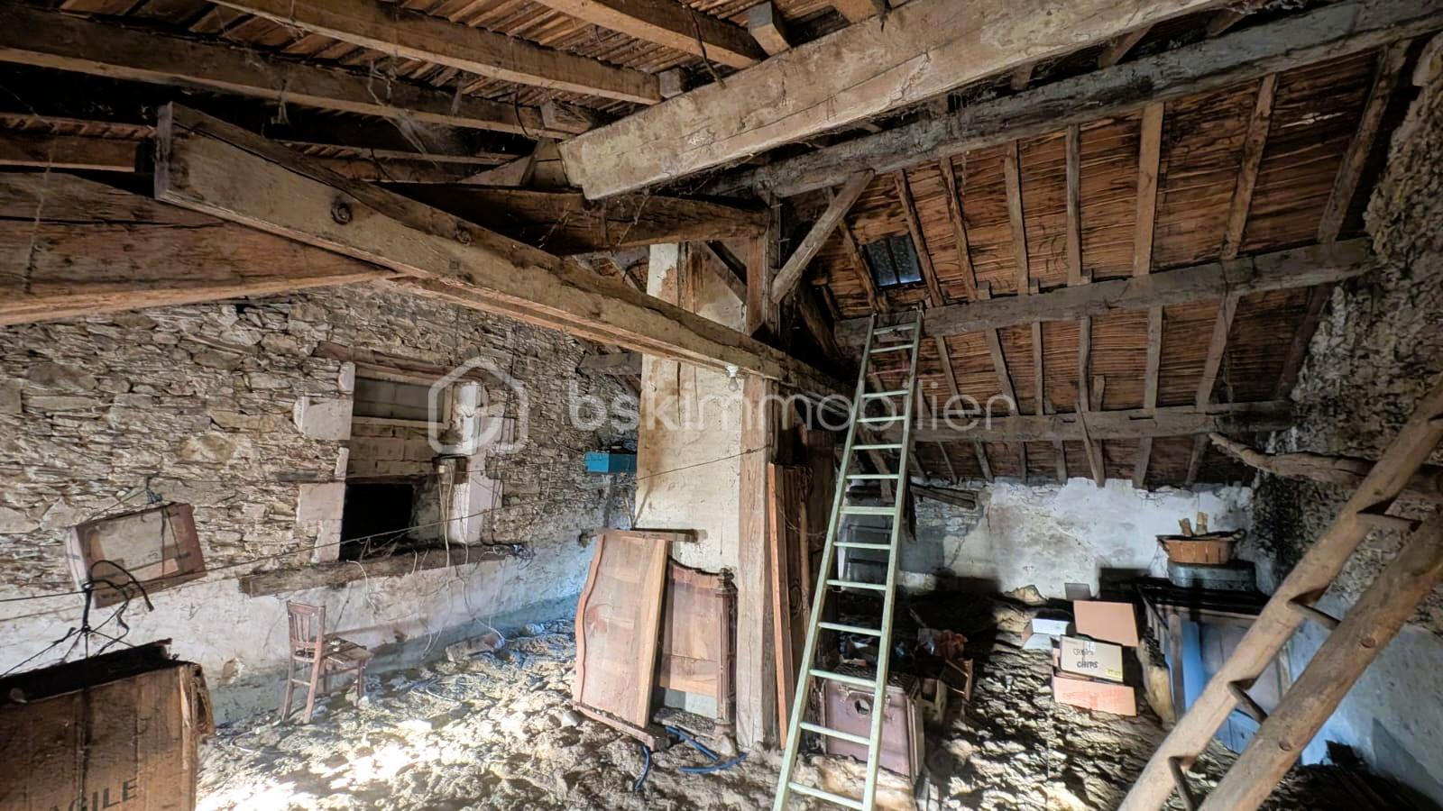 Maison en pierre de 197 m² - 27B.jpg