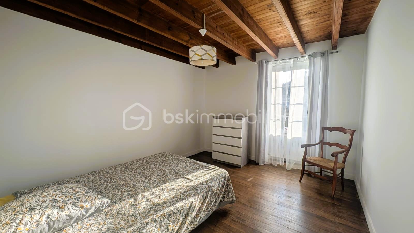 Maison en pierre de 197 m² - 13B.jpg