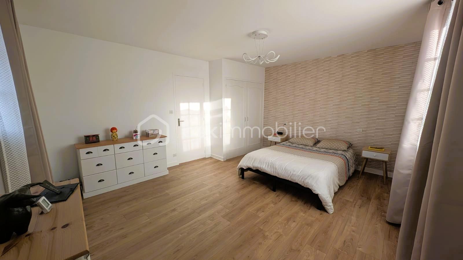 Maison en pierre de 197 m² - 15.jpg