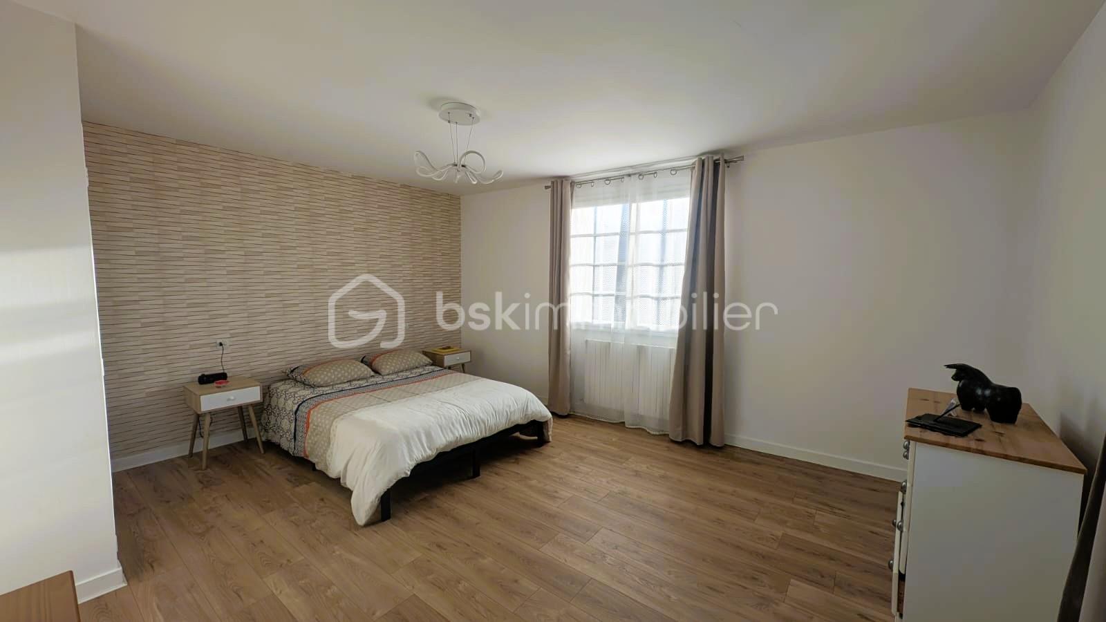 Maison en pierre de 197 m² - 15B.jpg