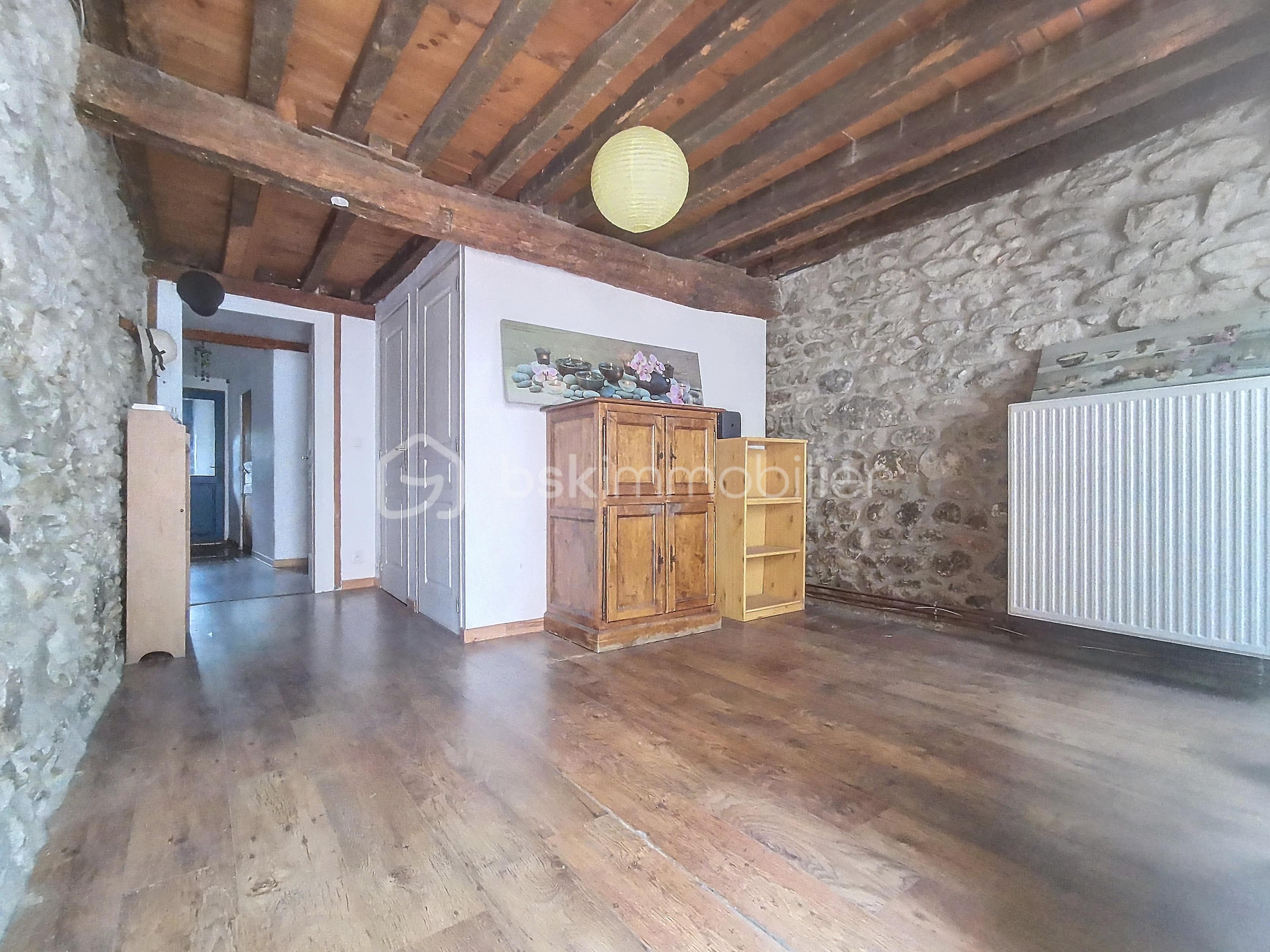 Maison de village de 117 m² - aYVlXeHZlbmstMjAyNDA2MjAwODIyMjQ_20240620091527_33054_16afe88.jpg