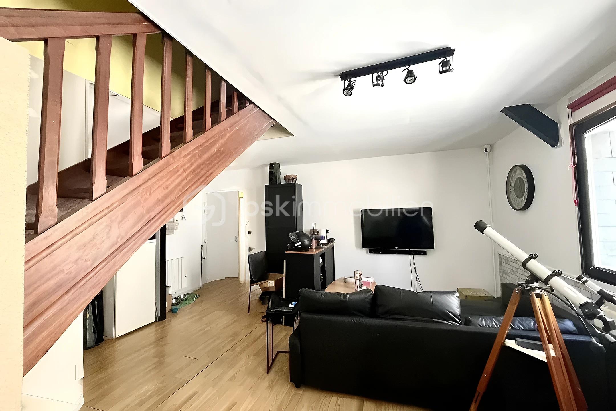 Immeuble de 337 m² - hoqi-572a1a83d45e4c3fb8b4f61d7e76ab37.JPG