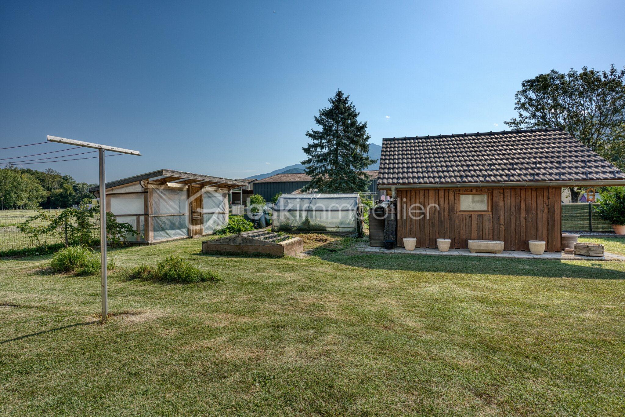 Chalet2.jpg