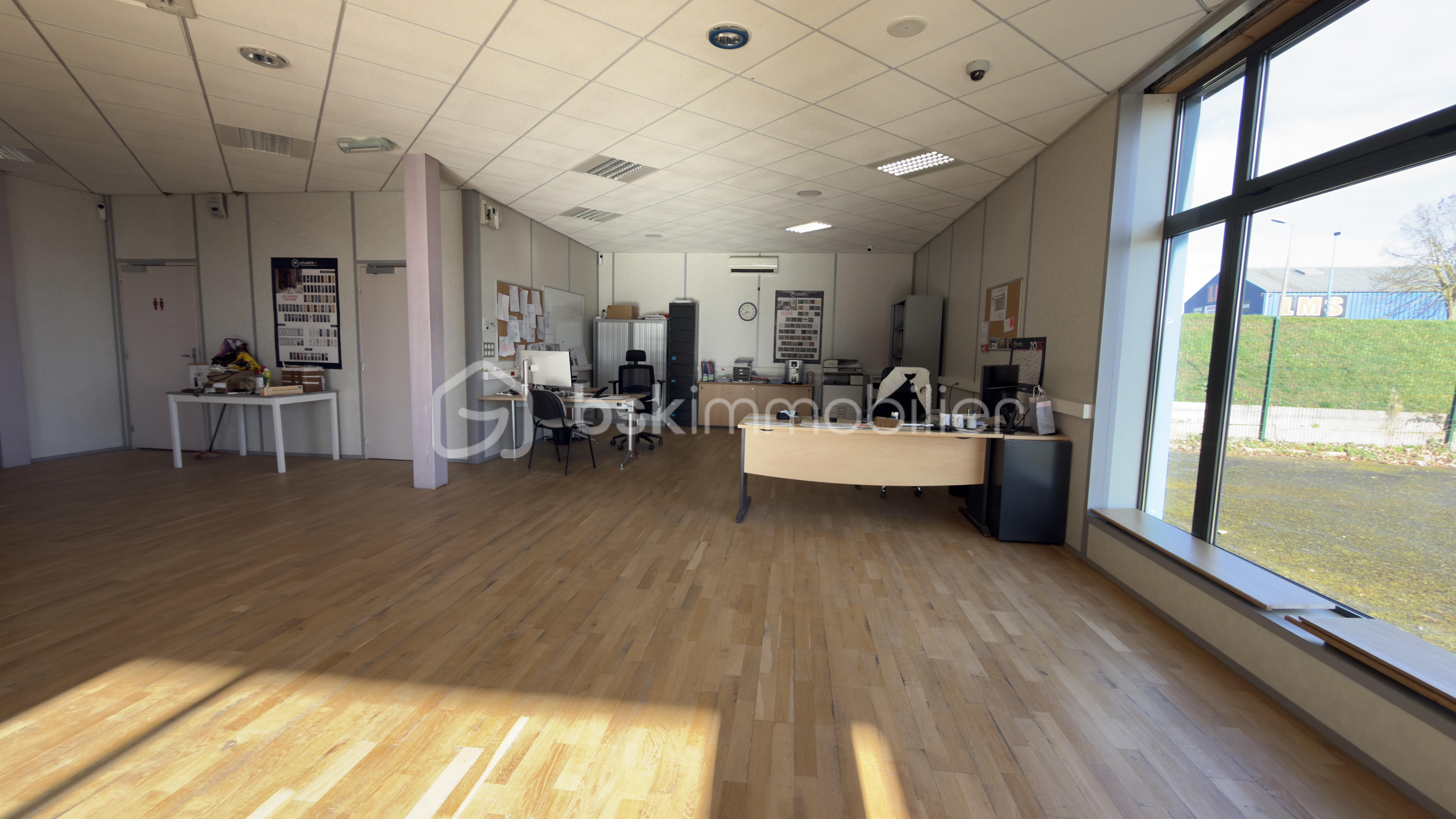 Local d'activités de 514 m² - IMG_2669.jpeg