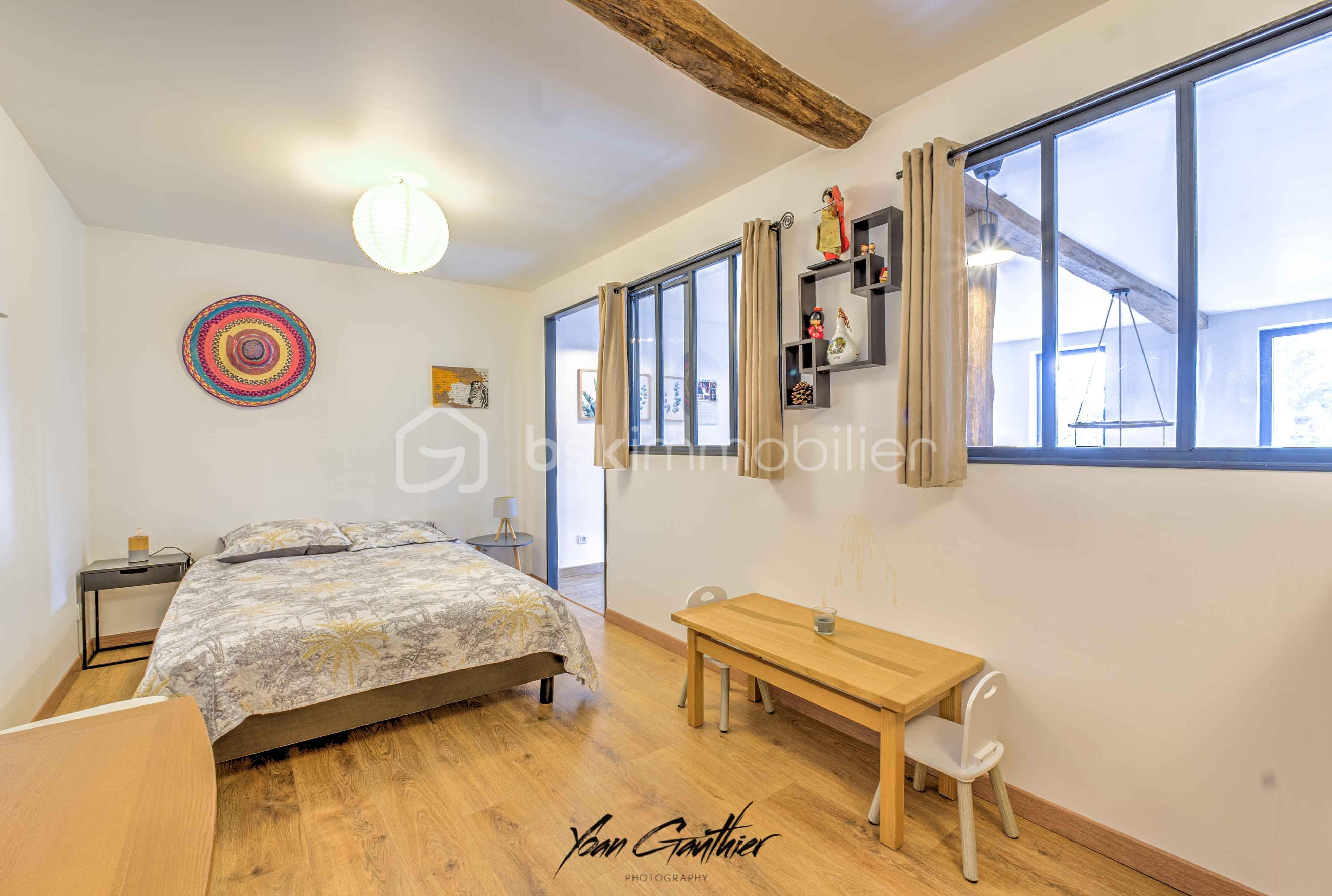 YG109378_79_80_81_82Interieur3.jpg