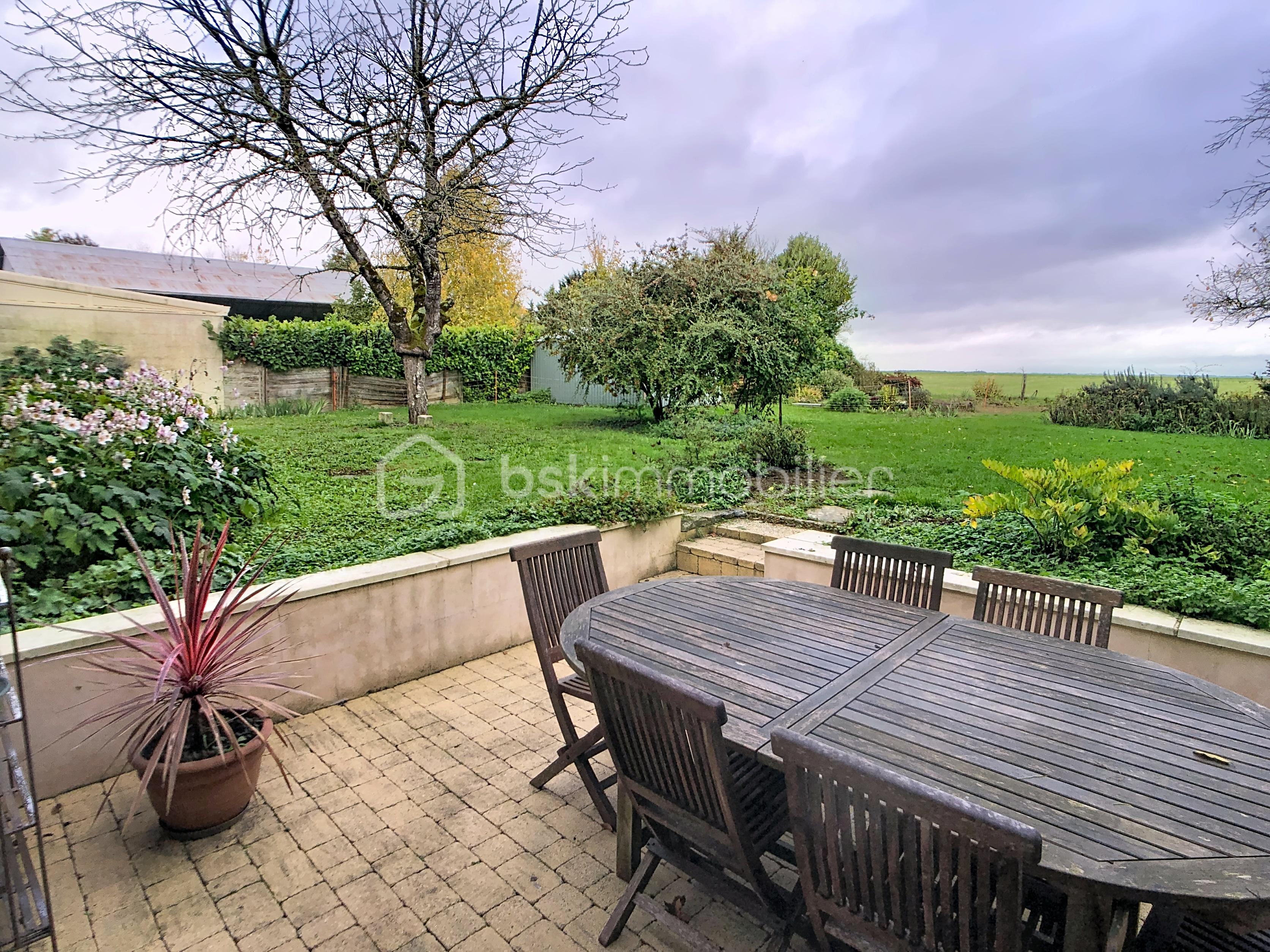 Maison en pierre de 79 m² - yevre-la-ville_00021.jpg