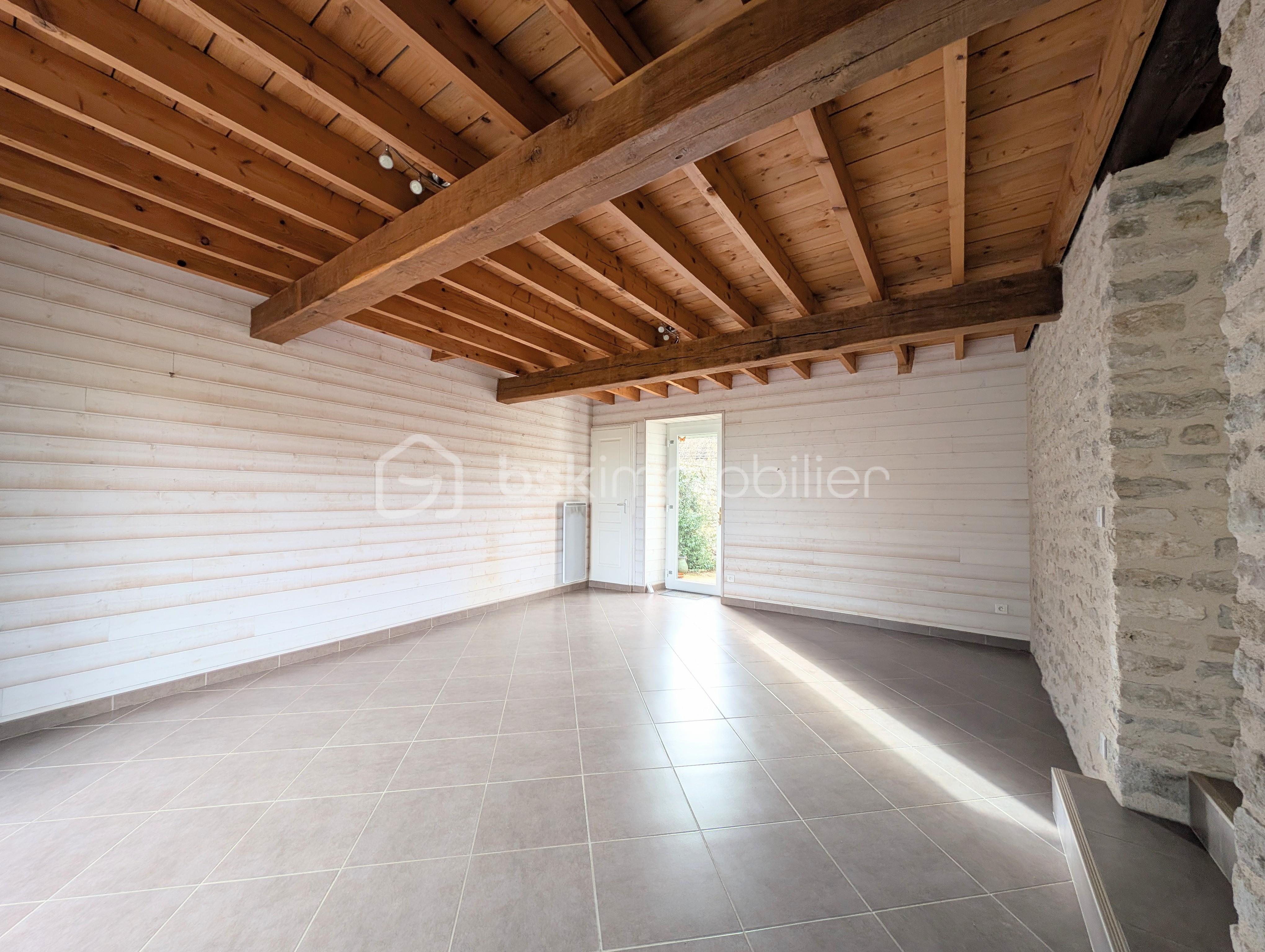 Maison en pierre de 79 m² - PXL_20260128_113141889.jpg