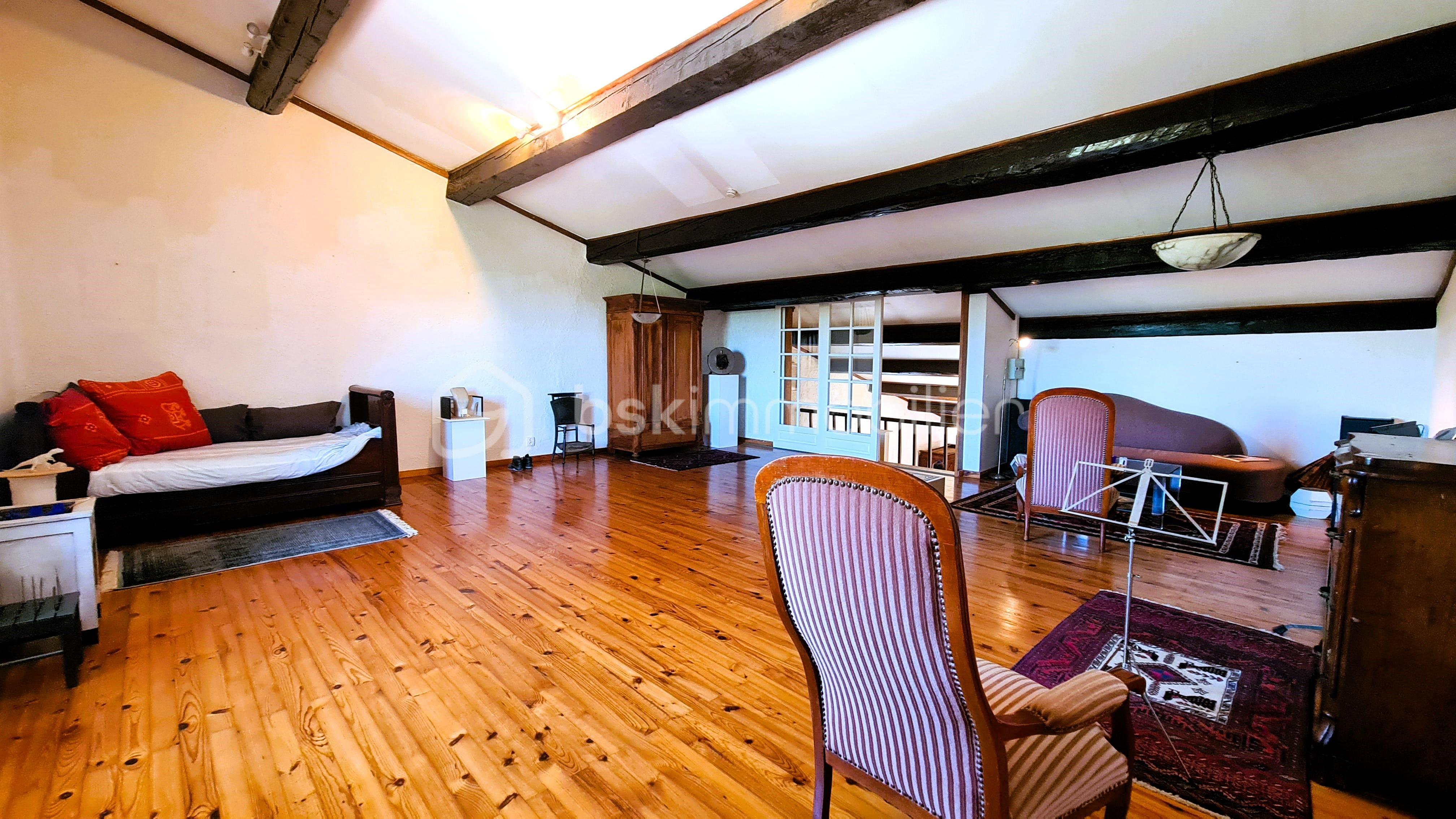 Demeure de 248 m² - 20250722_112621-min.jpg