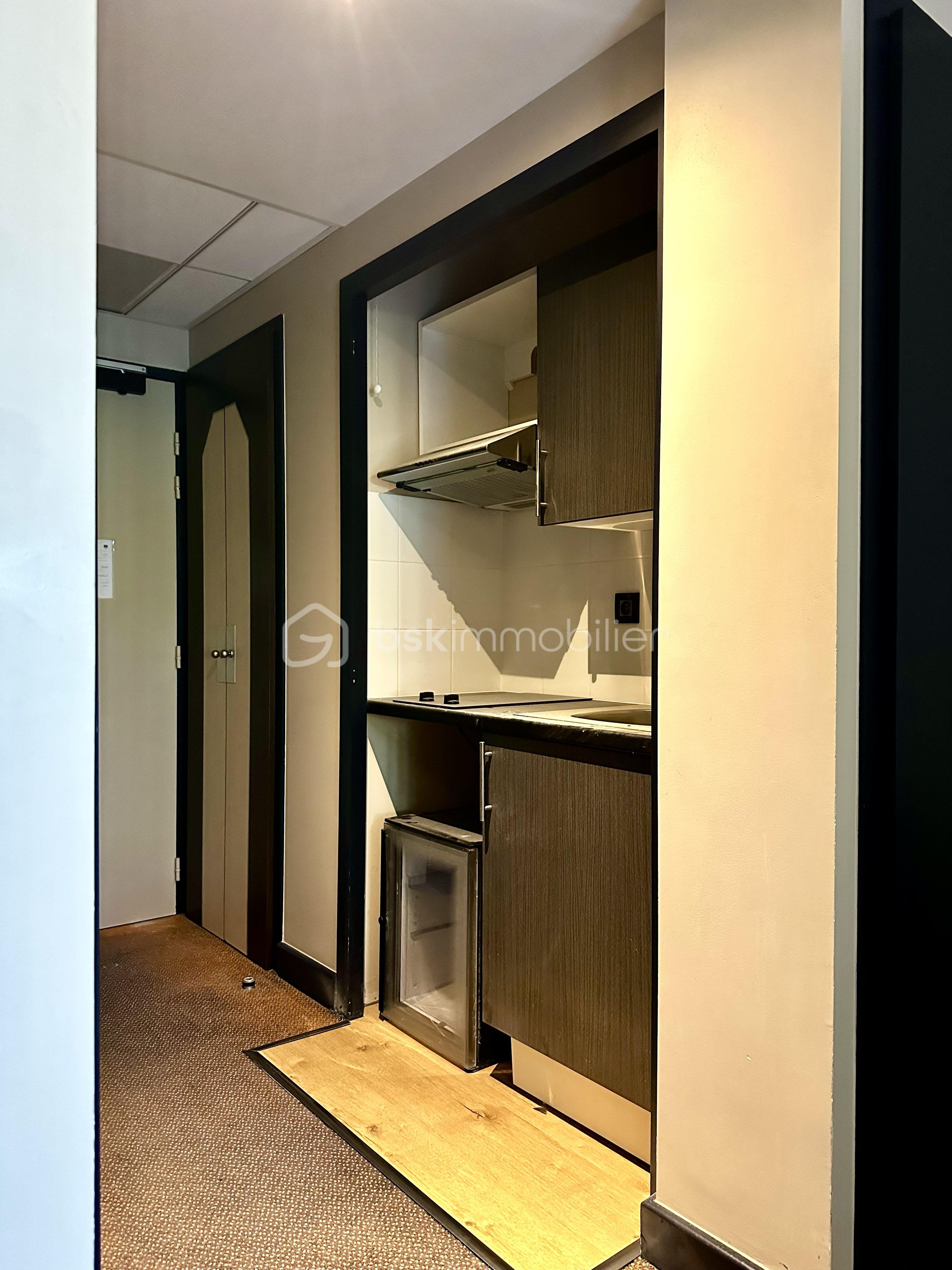 kitchenette.jpg