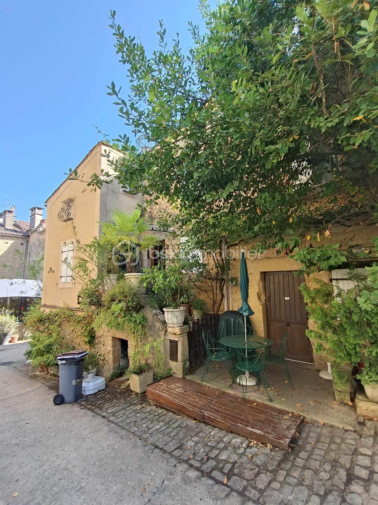 Maison de village de 309 m² - 368102137_323517773350664_7589200287850331053_n.jpg