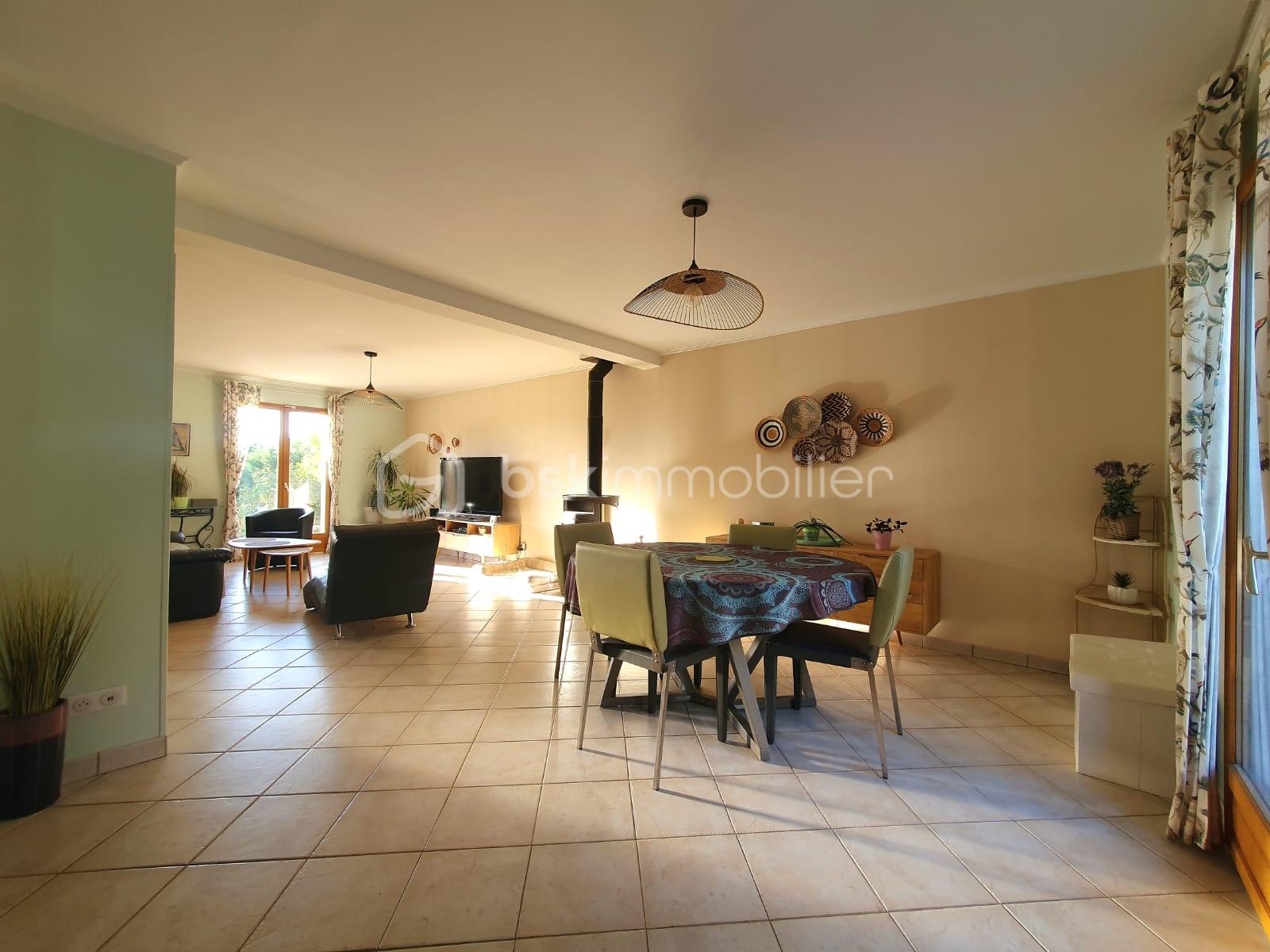 Maison de 154 m² - IMG-20250918-WA0014.jpg