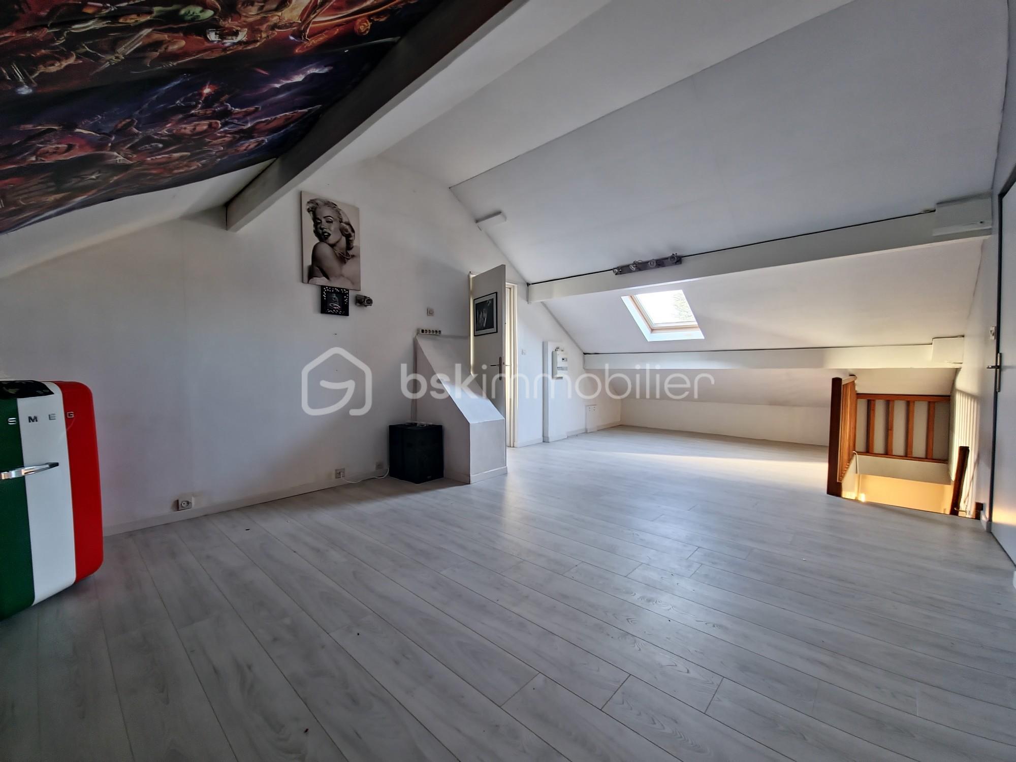 Maison de 165 m² - 16 SALLE DE JEUX.jpg
