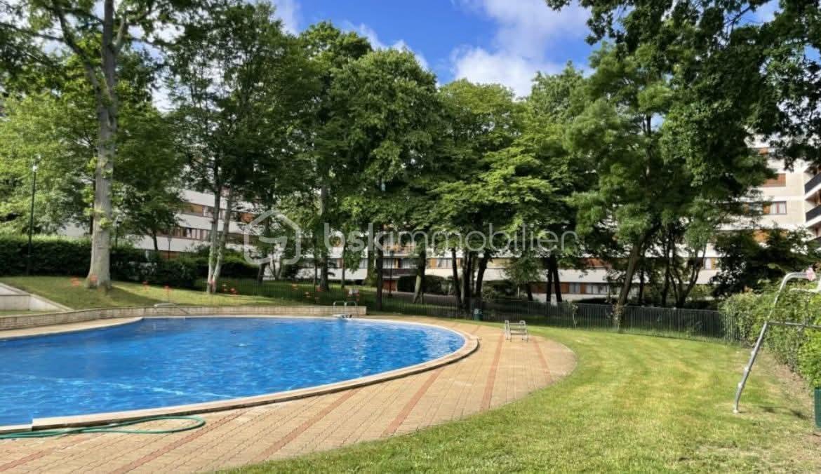Appartement 4 pièces 90 m² · à La Celle-Saint-Cloud · 89,8 m² · 370 000 €