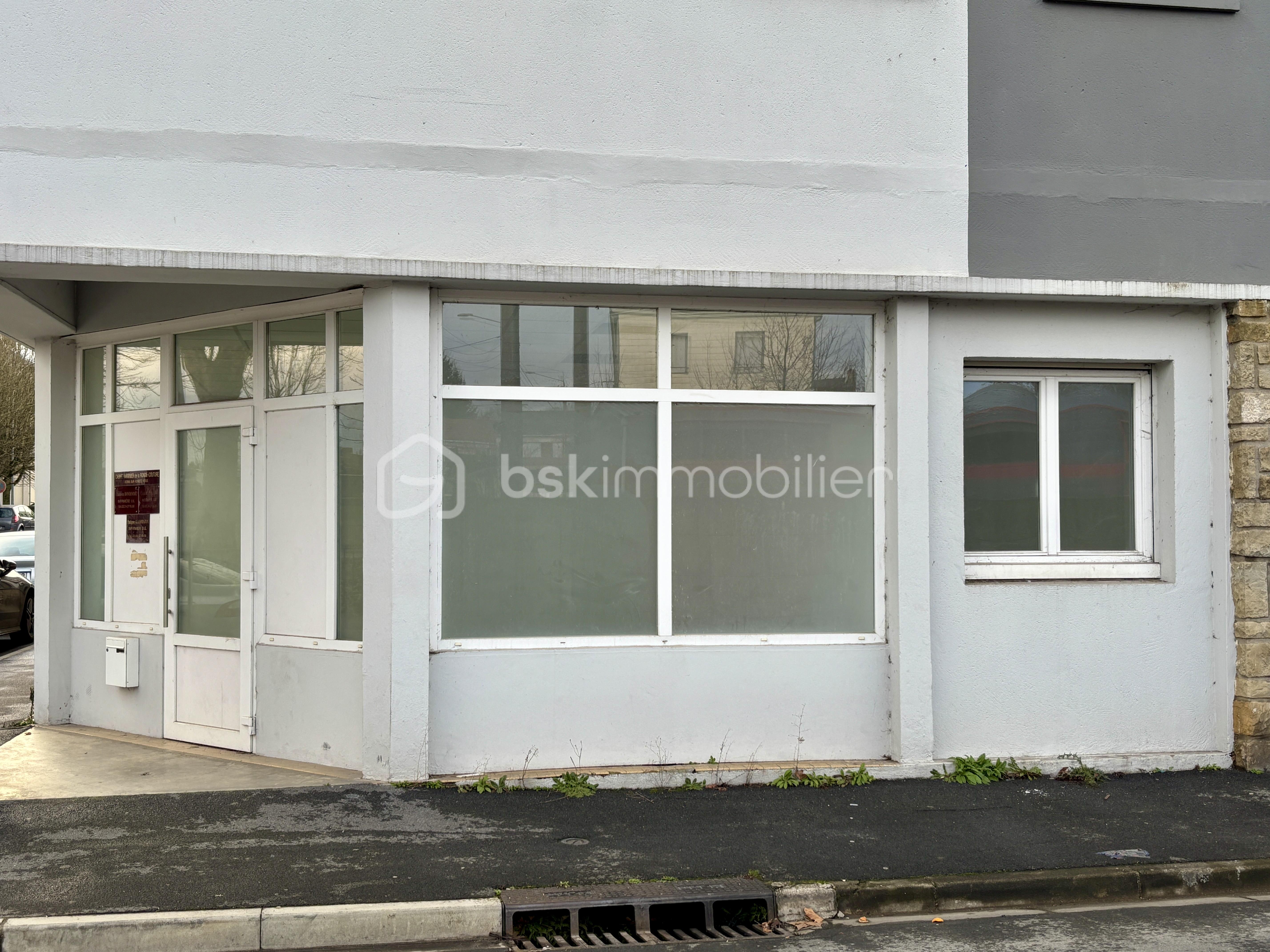 Local commercial de 60,94 m² - 1 (5).JPEG