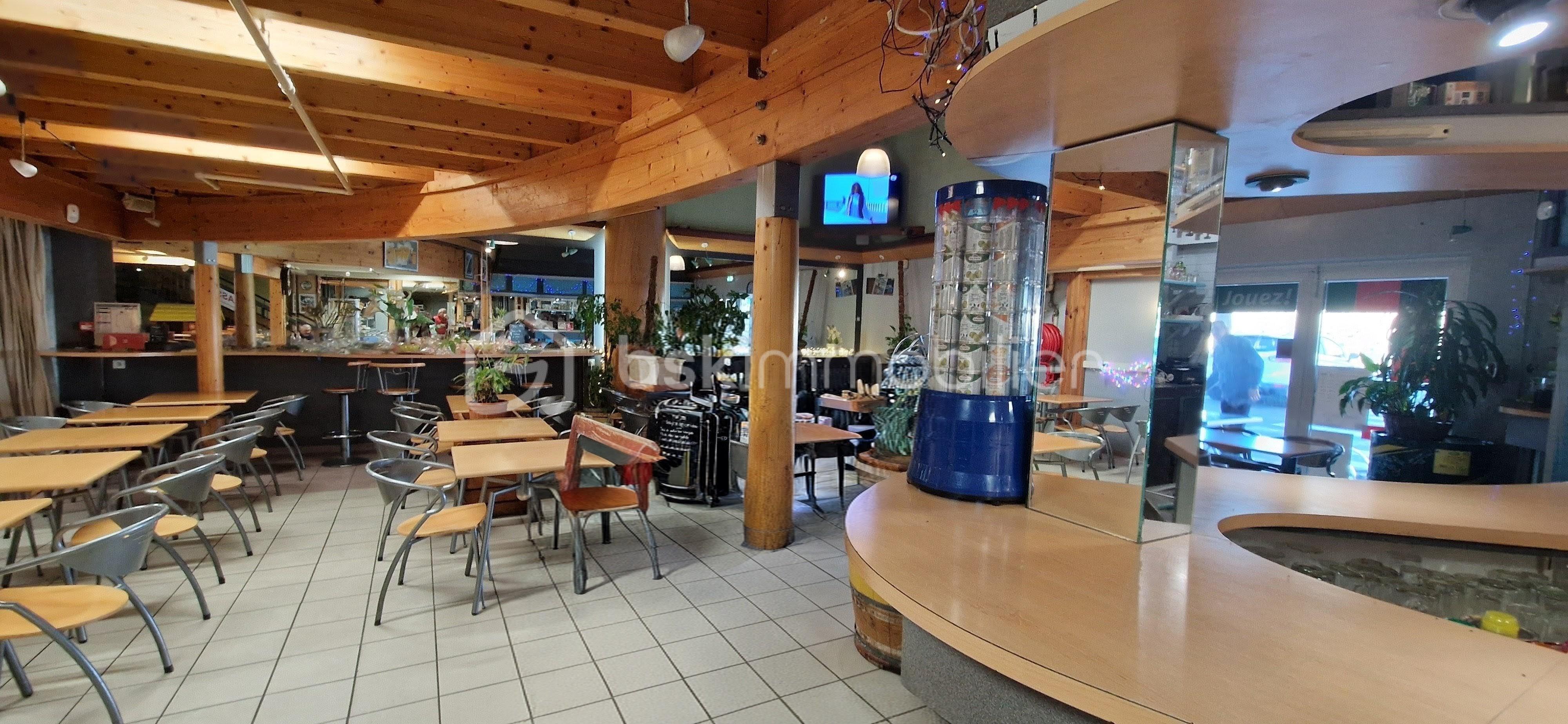 Local d'activités de 396 m² - 20260120_162830.jpg