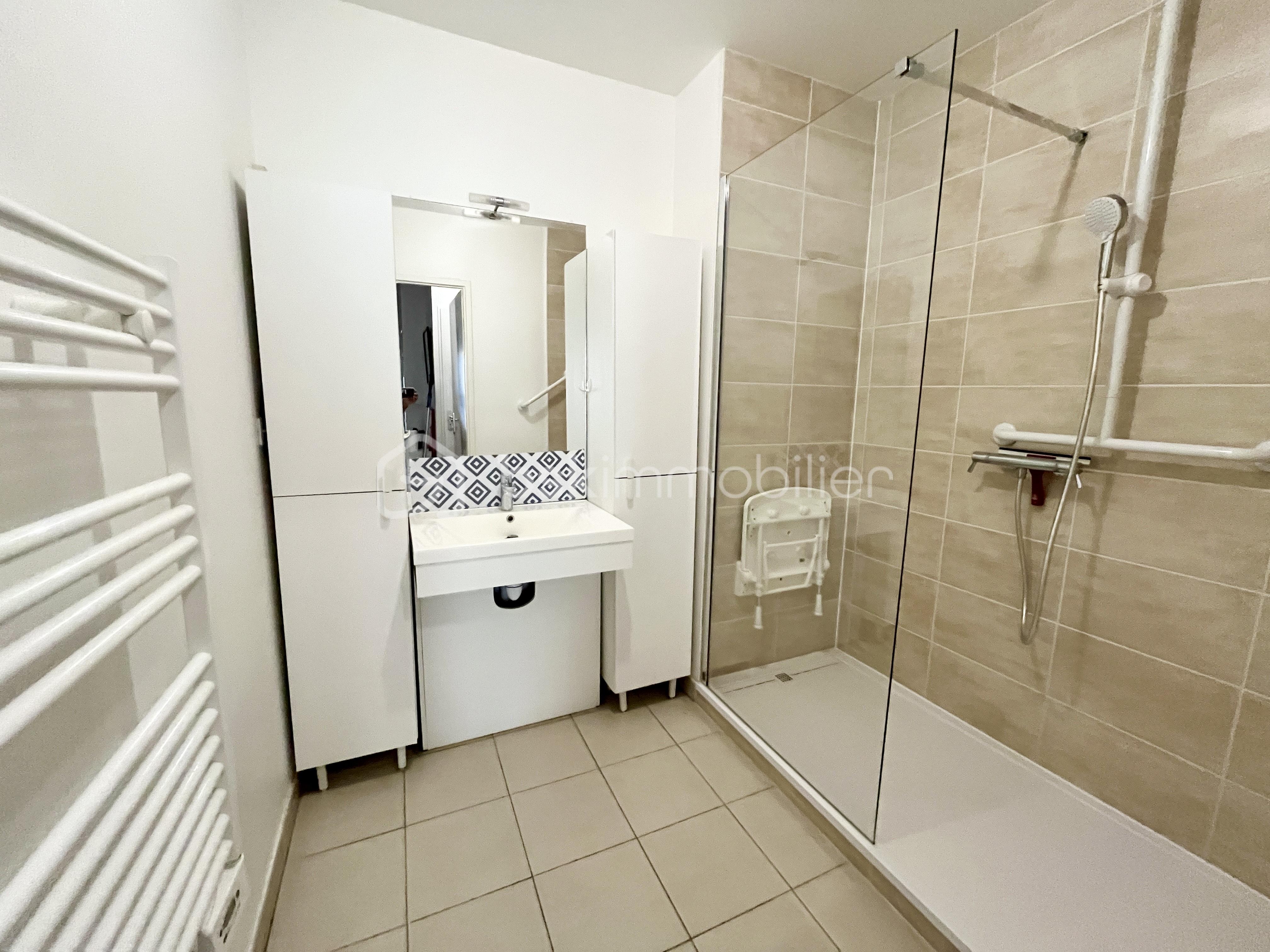 Appartement de 59,37 m² - sallle d eau .jpeg