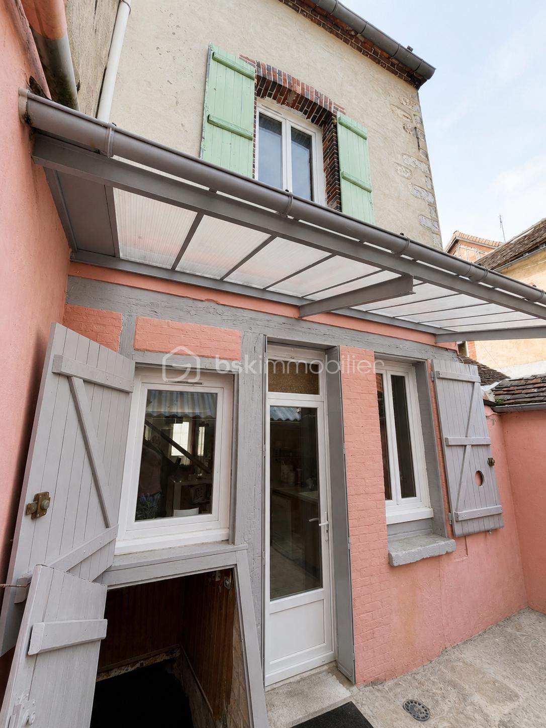 Maison 3 pièces 70 m² · à Villeneuve-sur-Yonne · 70 m² · 106 500 €