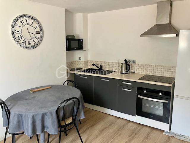 Immeuble mixte de 240 m² - saint venant cuisine étage 2.jpg