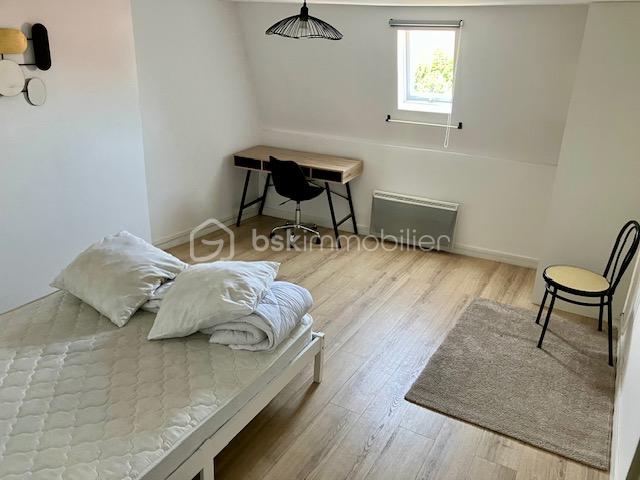 Immeuble mixte de 240 m² - saint venant chambre 4.jpg