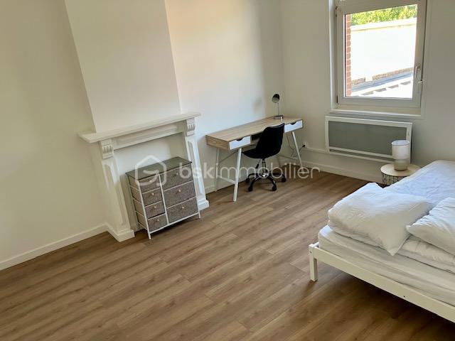Immeuble mixte de 240 m² - saint venant chambre 9.jpg