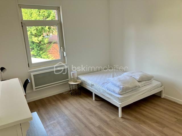 Immeuble mixte de 240 m² - saint venant chambre 10.jpg