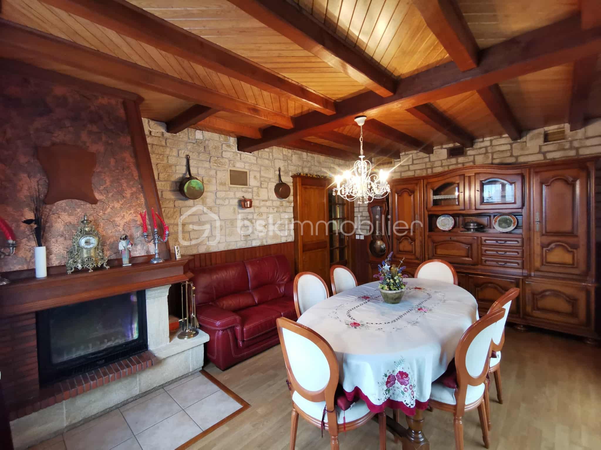 Maison de 64 m² - CHEMINEE.jpg