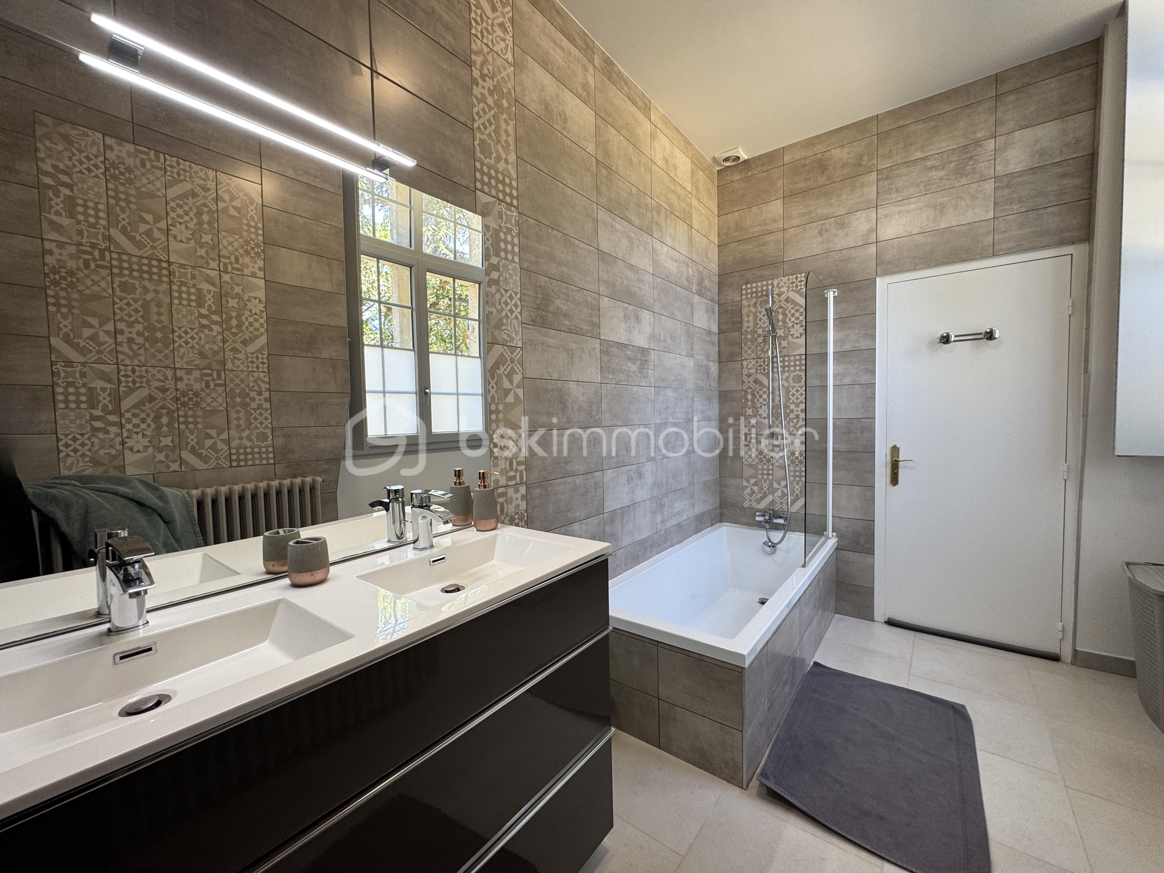 Chateau de 575 m² - Belle Maison Gascony Gers Campagne Chateau Jardin Piscine (171).JPG