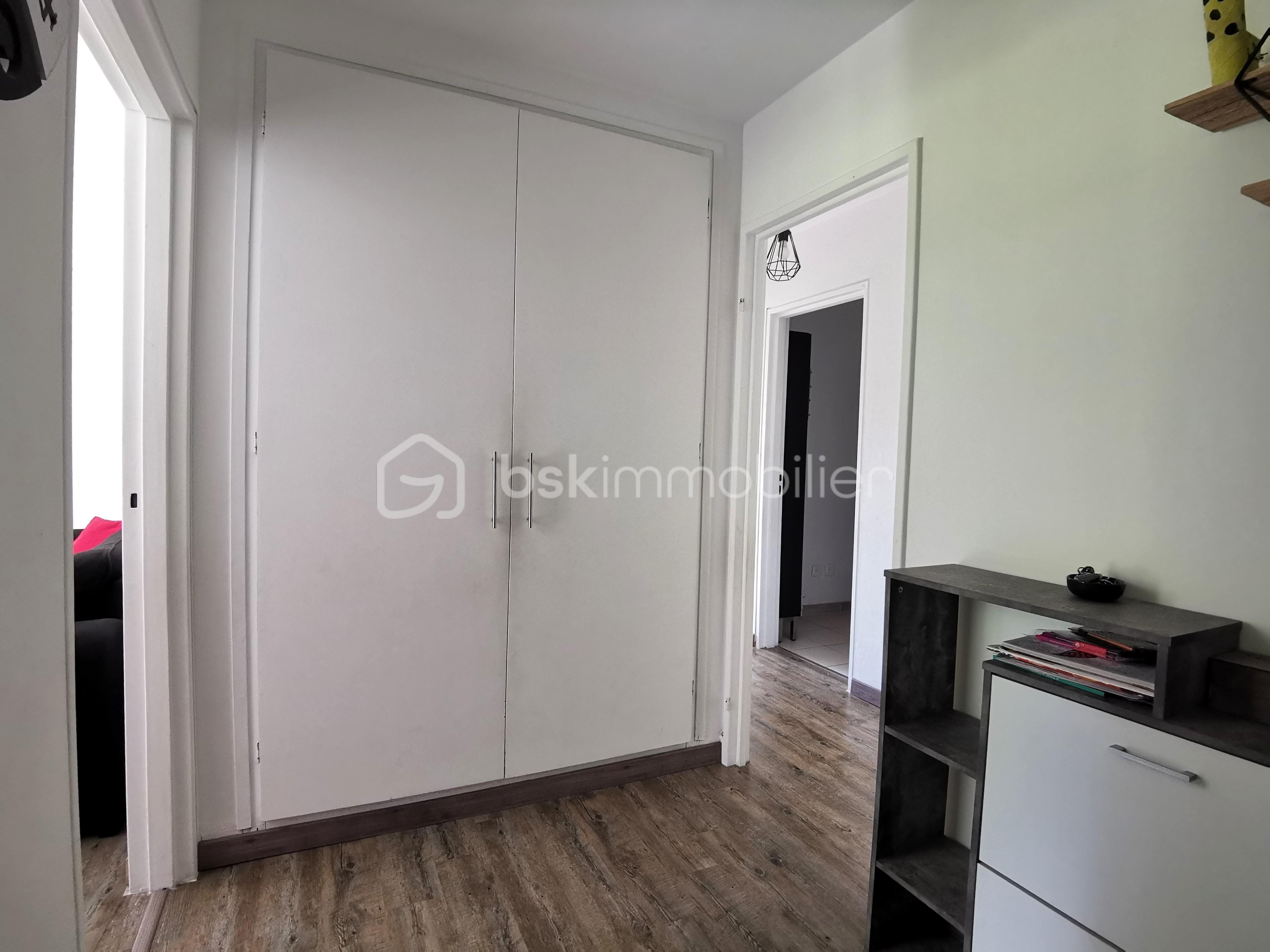 Appartement de 63,29 m² - 7 ENTREE.jpg