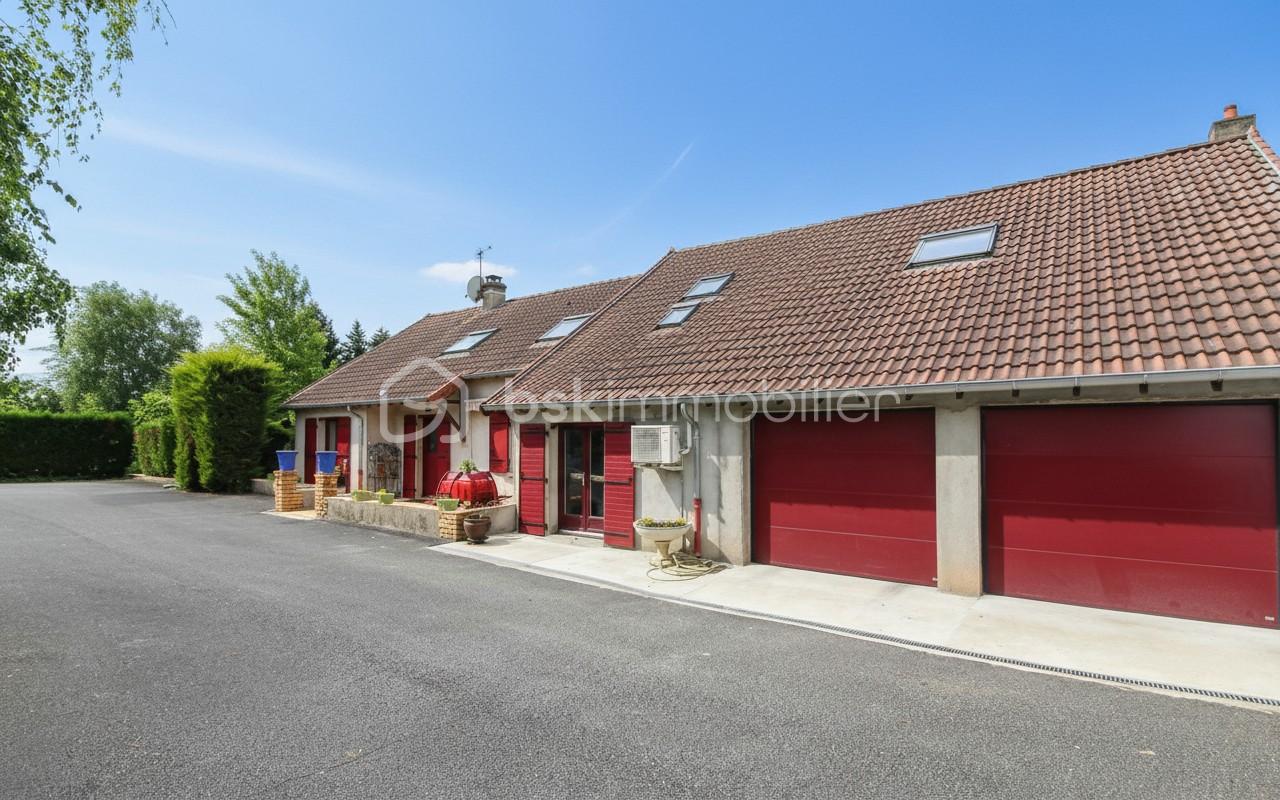 Maison de 200 m² - generated_2026-01-20T17_04_38.382.jpg