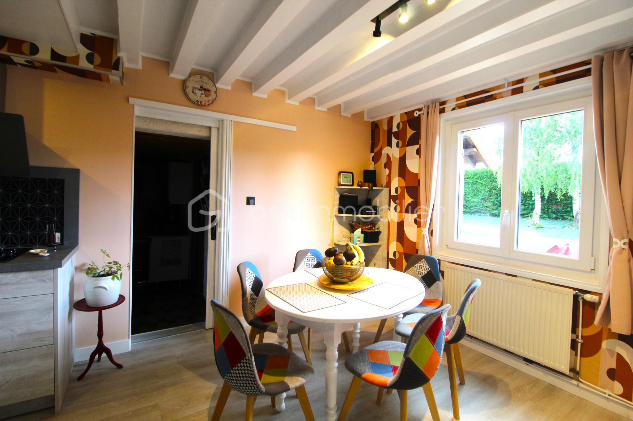 Maison de 200 m² - Table cuisine.jpg