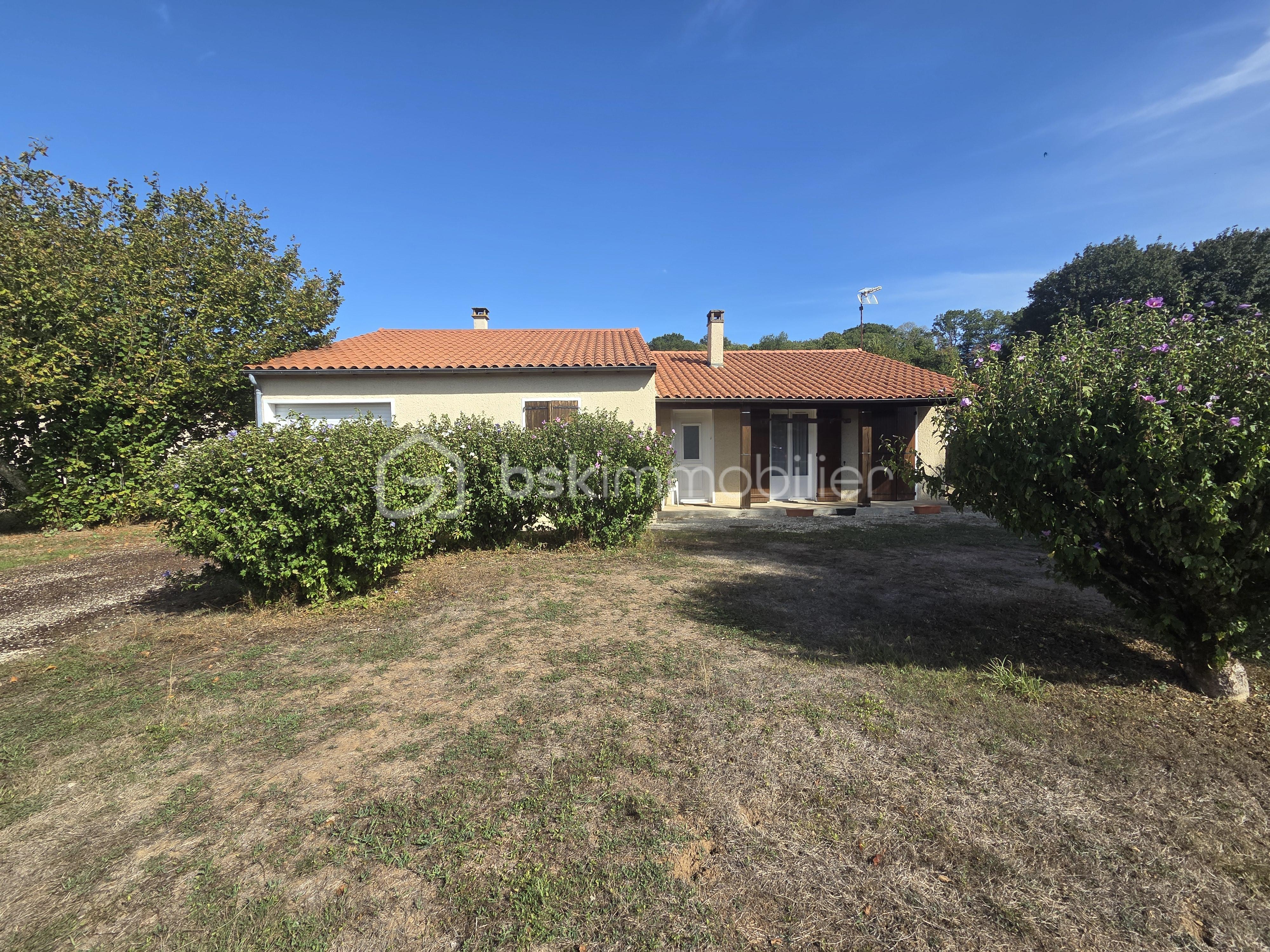 Maison 5 pièces 108 m² · à Civray · 108 m² · 135 000 €